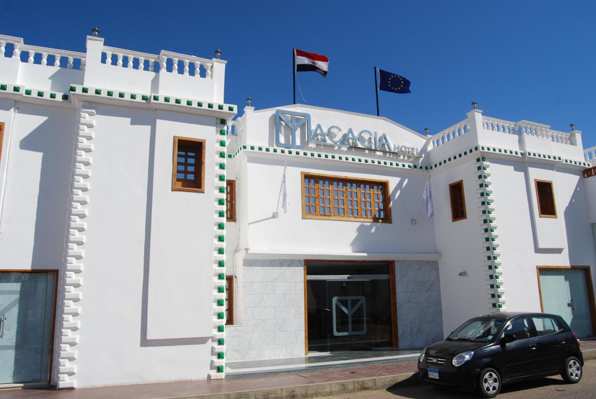 Complex Acacia 3*