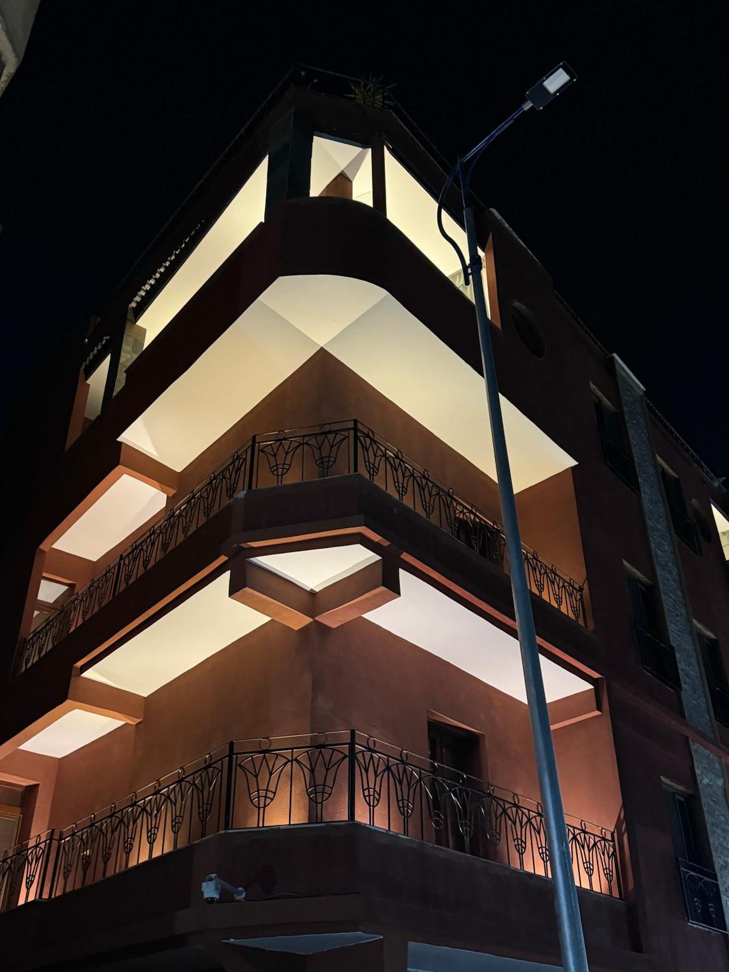 Inn Almas Pyramids View