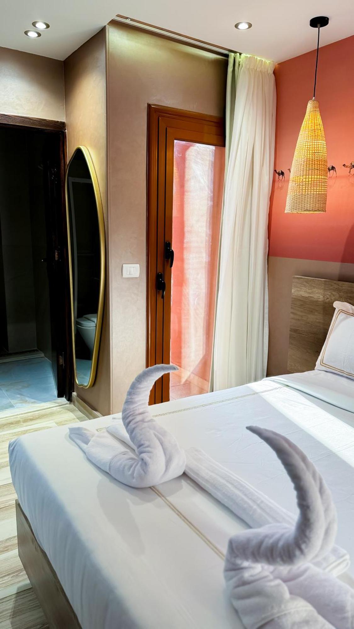 Inn Almas Pyramids View Kafrat al Jabal