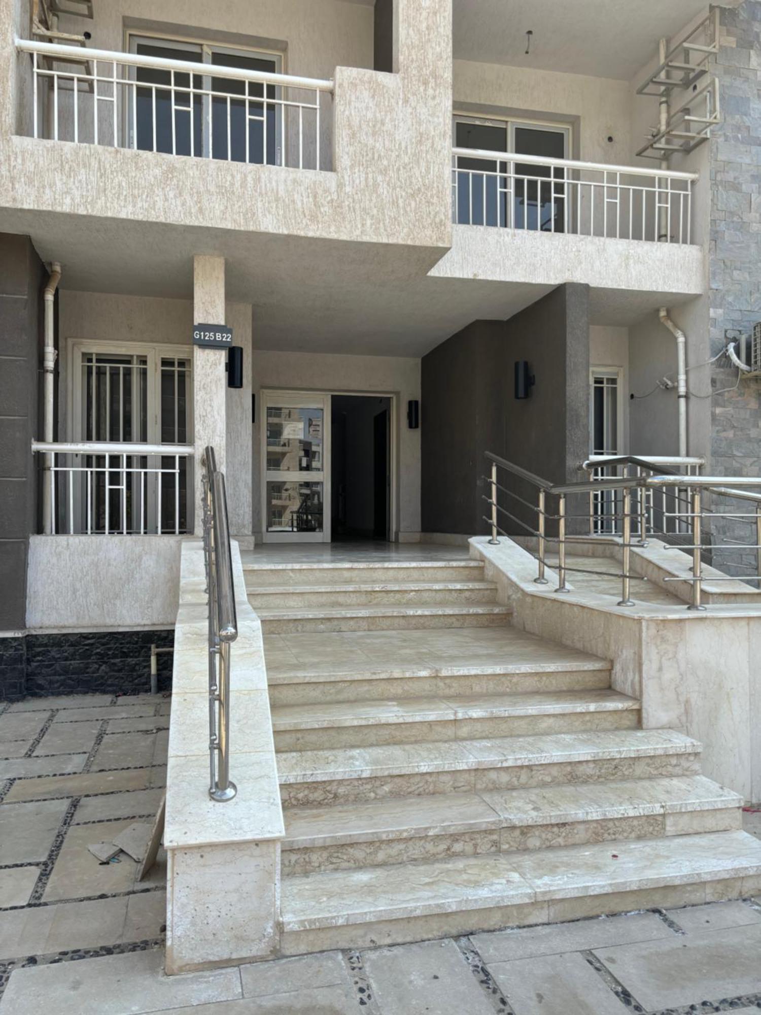 Apartment Luxury Inn: 2br Prime Location In B12 *