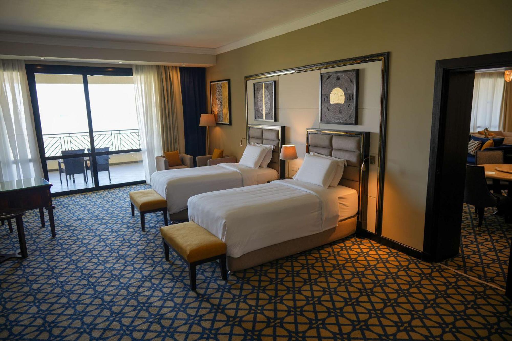 Radisson Blu & Convention Center,
