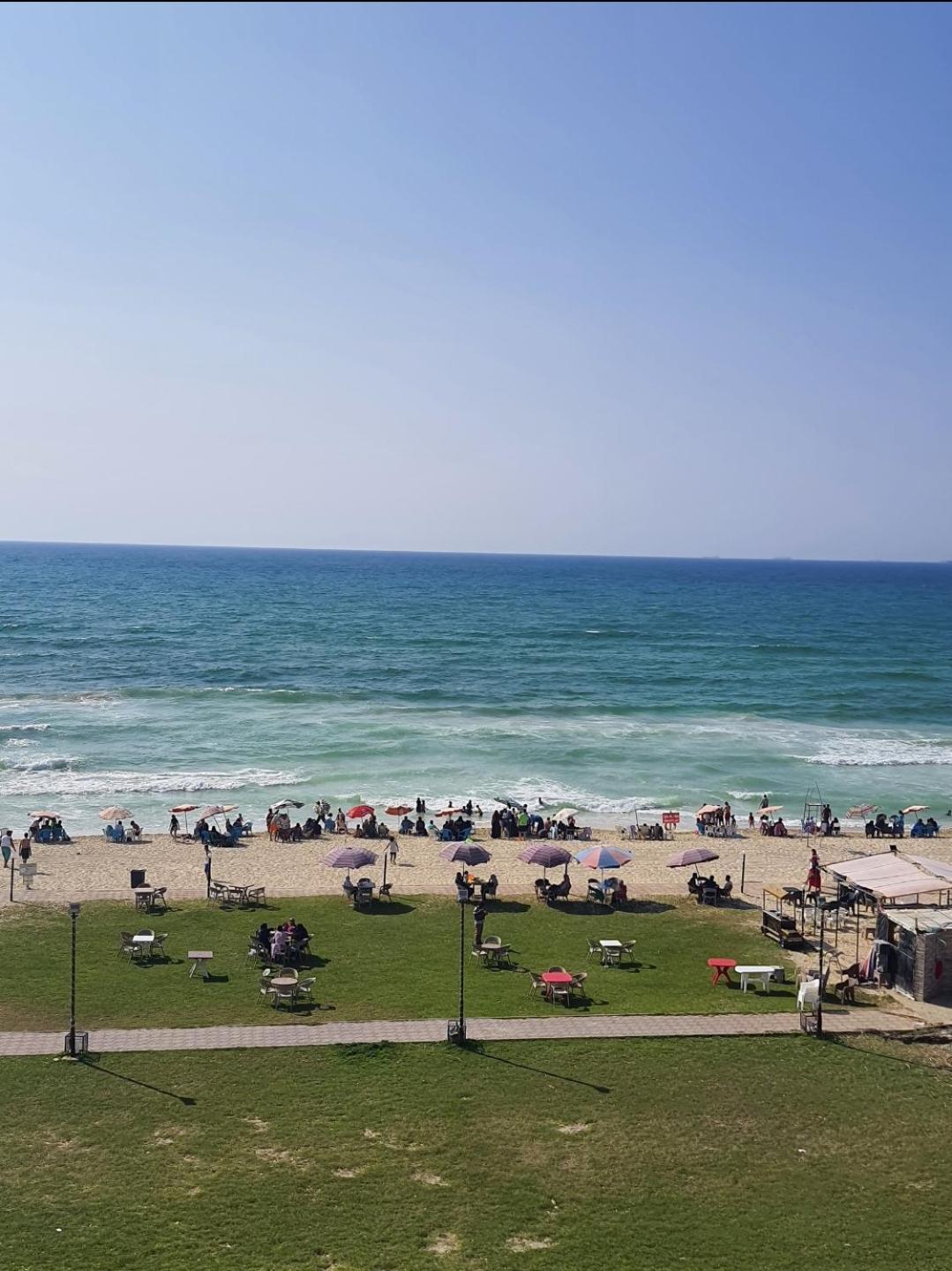 Daire Sea View 3 Bedrooms 3 Toilets 3rd Floor Free Wifi Bellevue Village Agami Families Are Preferred Available Year Days *