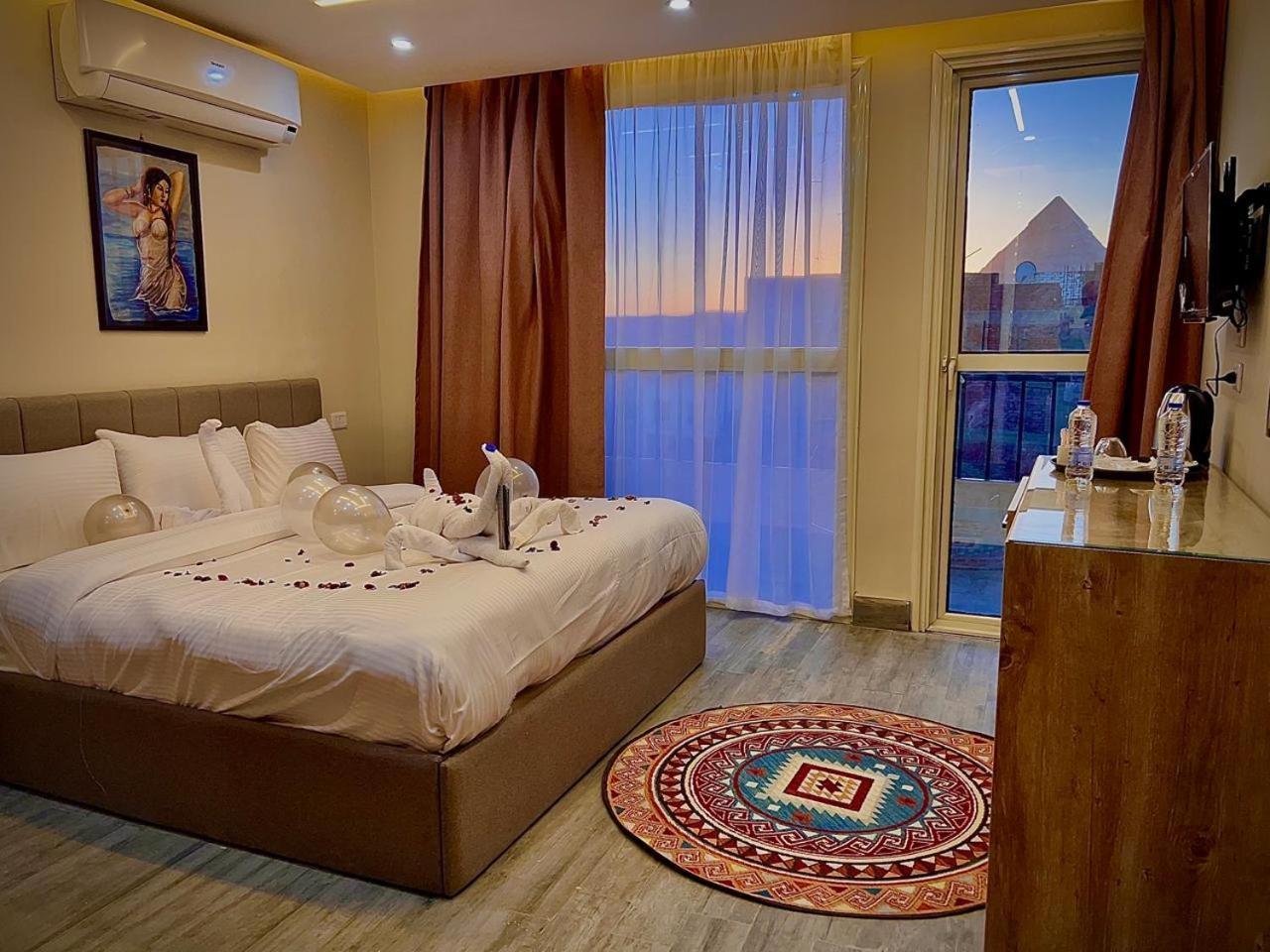 Hotel Pyramids 3*