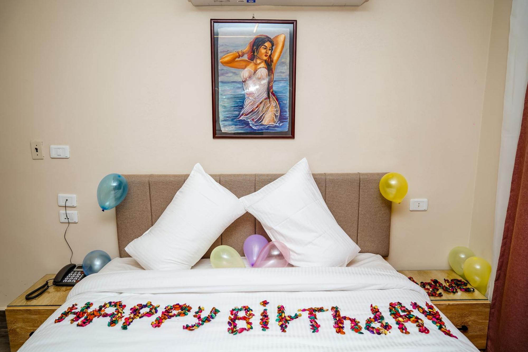 Otel Pyramids Kafret el-Gabal