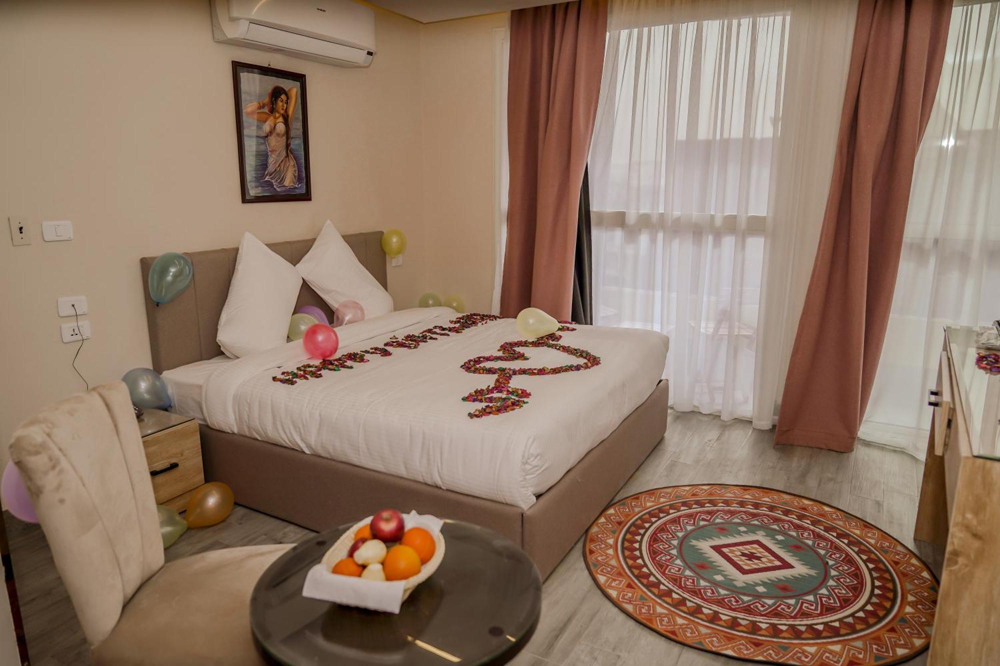 Otel Pyramids Kafret el-Gabal