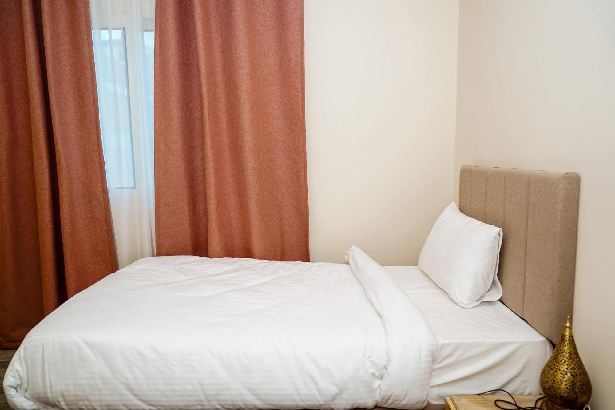 Pyramids Otel 4*