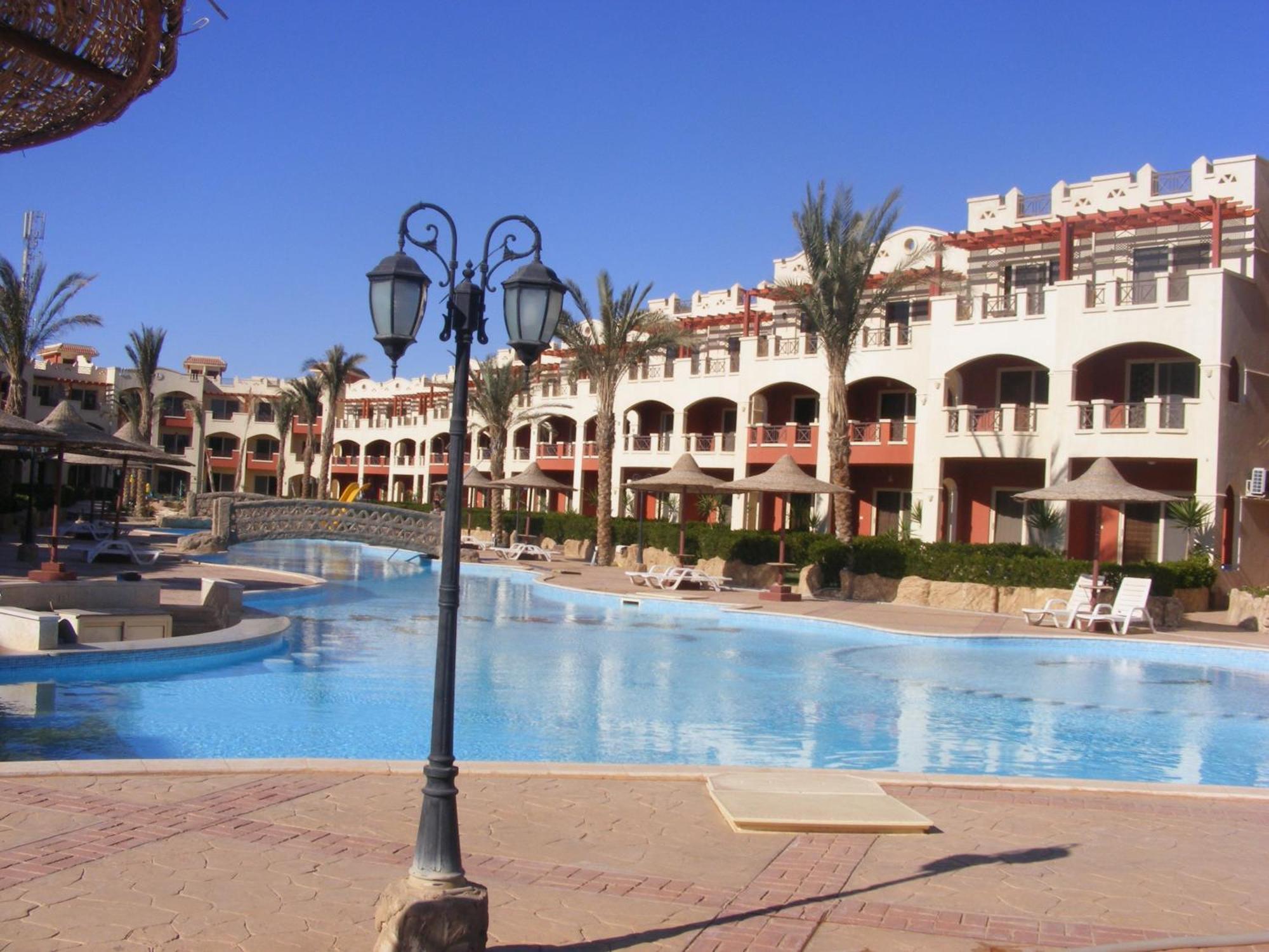 Resort La Sirena & - Families Only