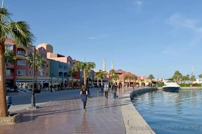 Private Entrance Small Bedroom With Bathroom No Cooking Allowed In Apartment Hurghada