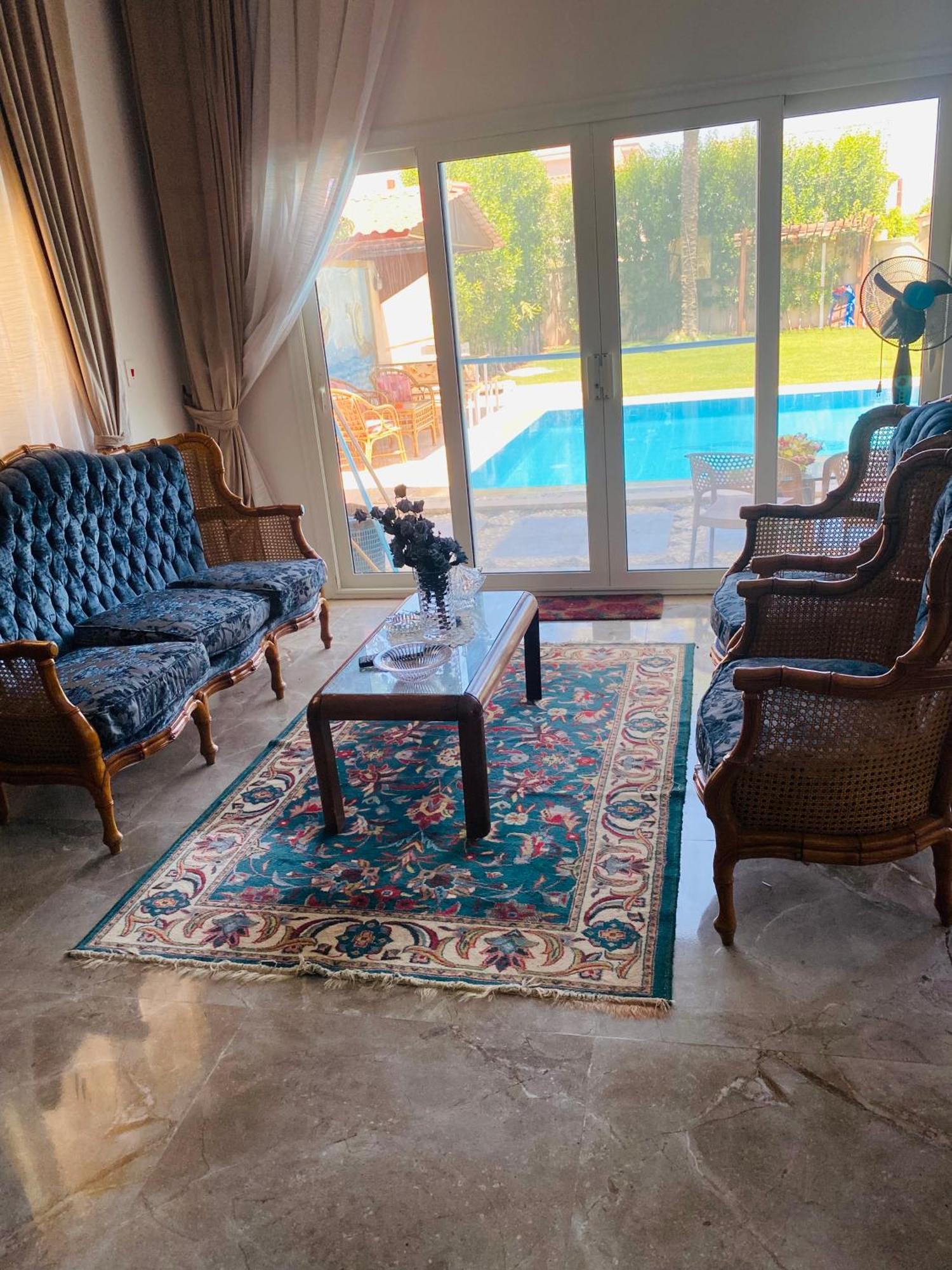 Villa Lovely 5- Bedroom With Overflow Pool With Garden At Oasis