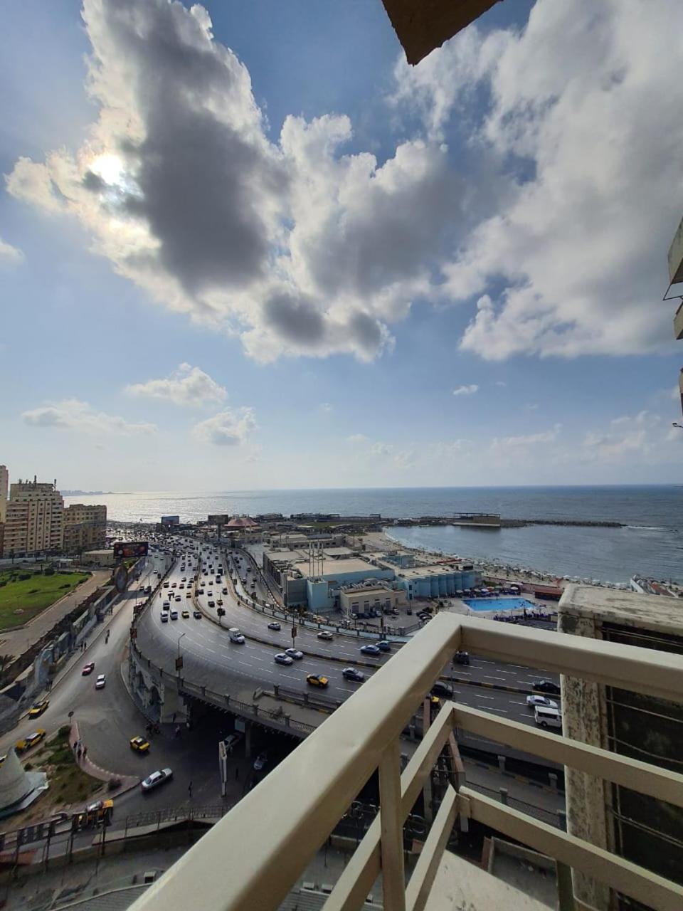 Square - Brand New Luxury With Stunning Sea View Apartament Alexandria