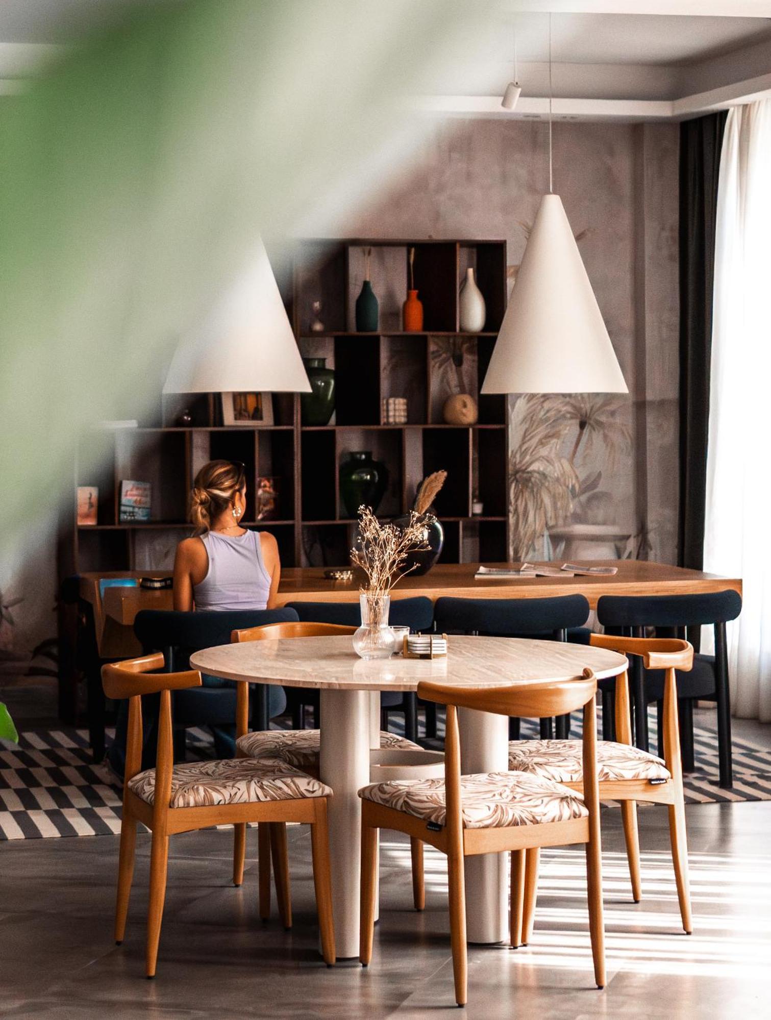 Boutique Nest In New *