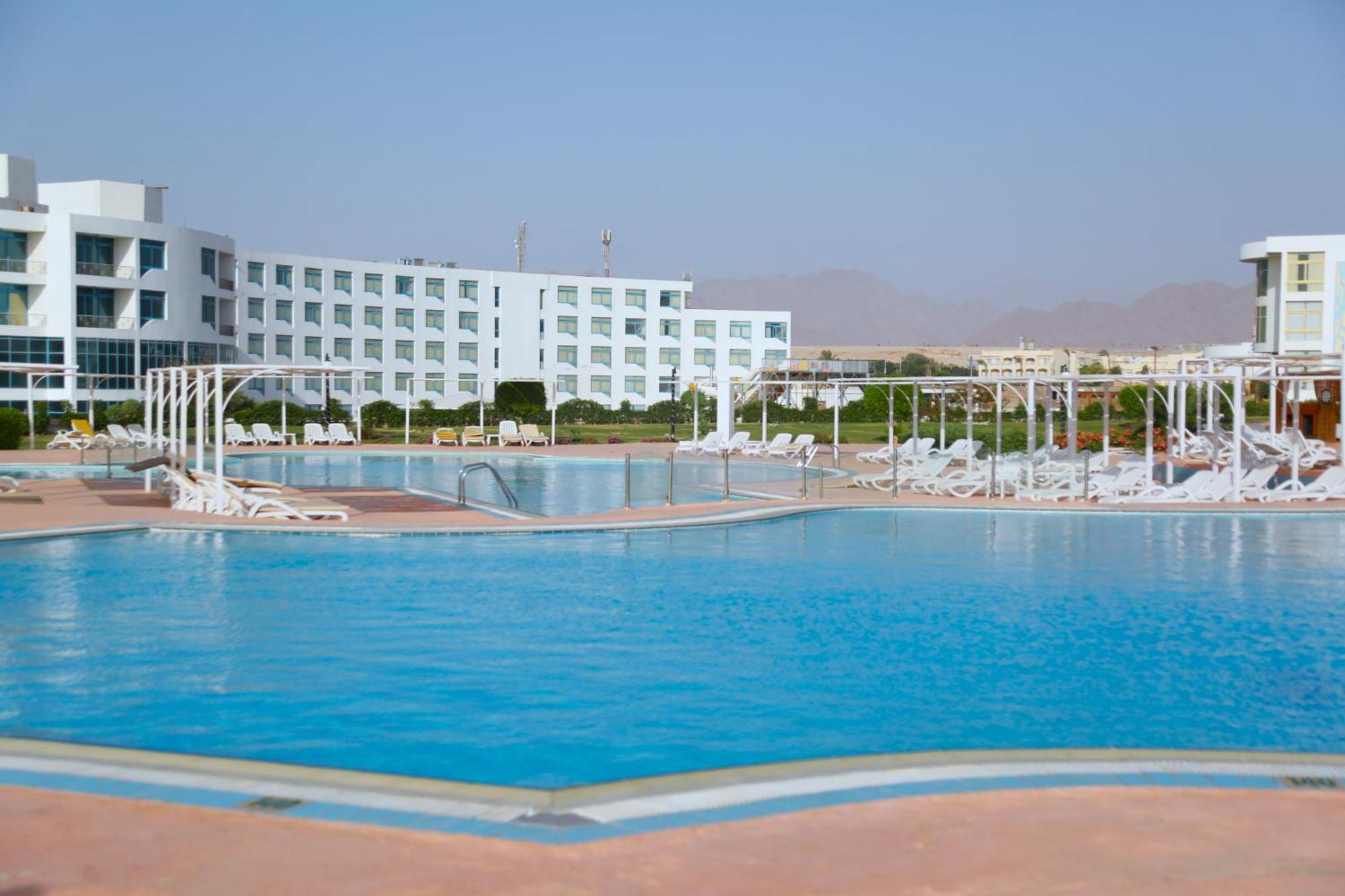 Amarina Sun & Aqua Park Resort 5*