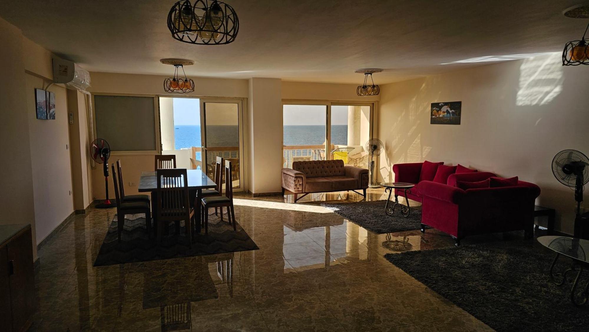 Alex Sea View - Families Only Alexandria