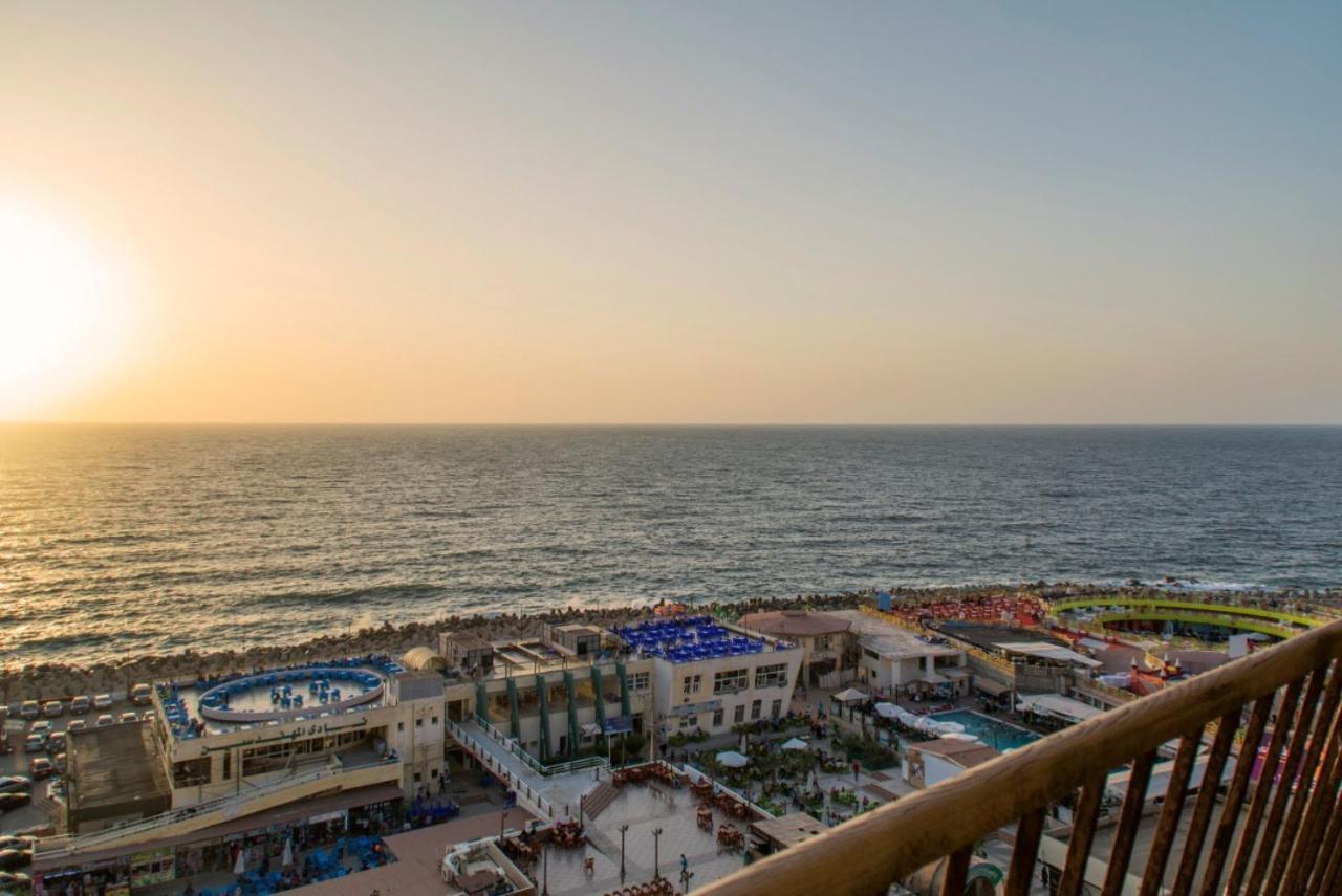ساحرة مع اطلالة بانوراميه على البحر * Alexandria