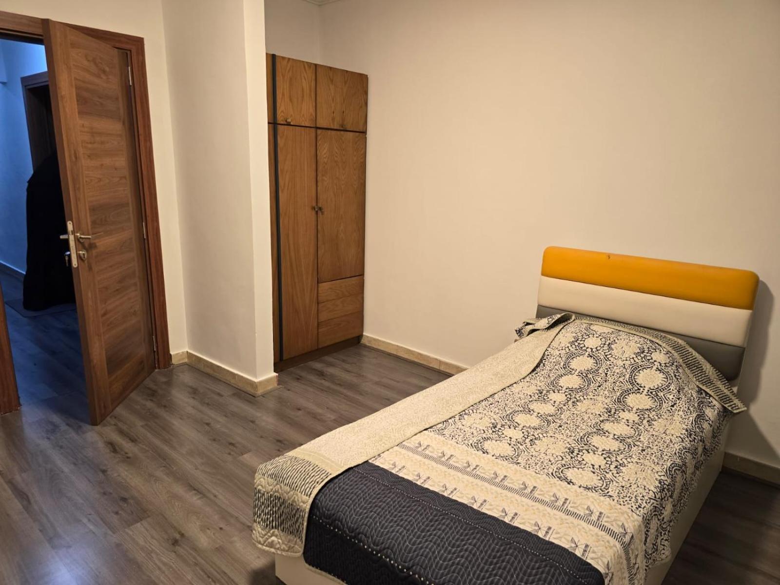 Apartment El-shaikh Zayed, 6 October 3bhk Flat- Families Only Sheikh Zayed City