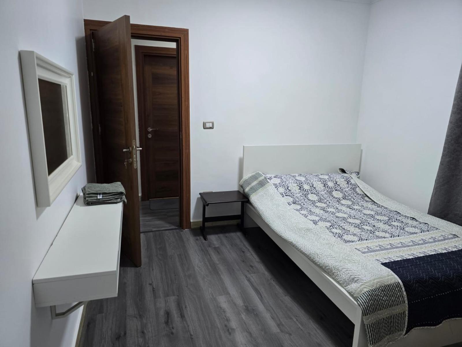 El-shaikh Zayed, 6 October 3bhk Flat- Families Only Sheikh Zayed City