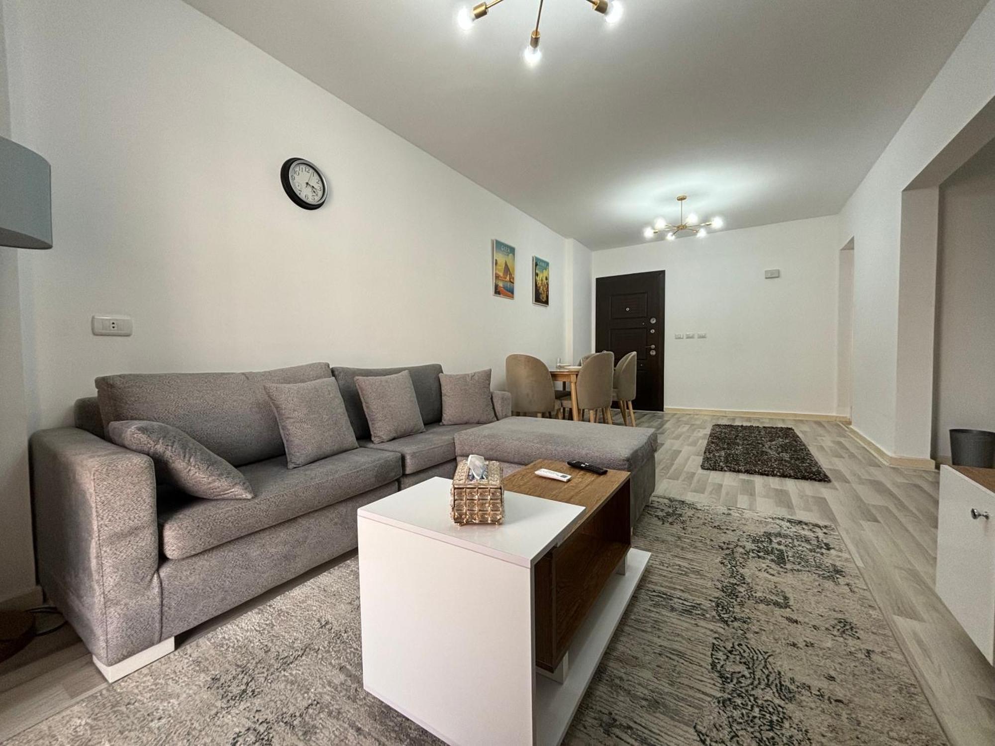 Luxury Inn: 2br Amazing Location In B11 Apartment *