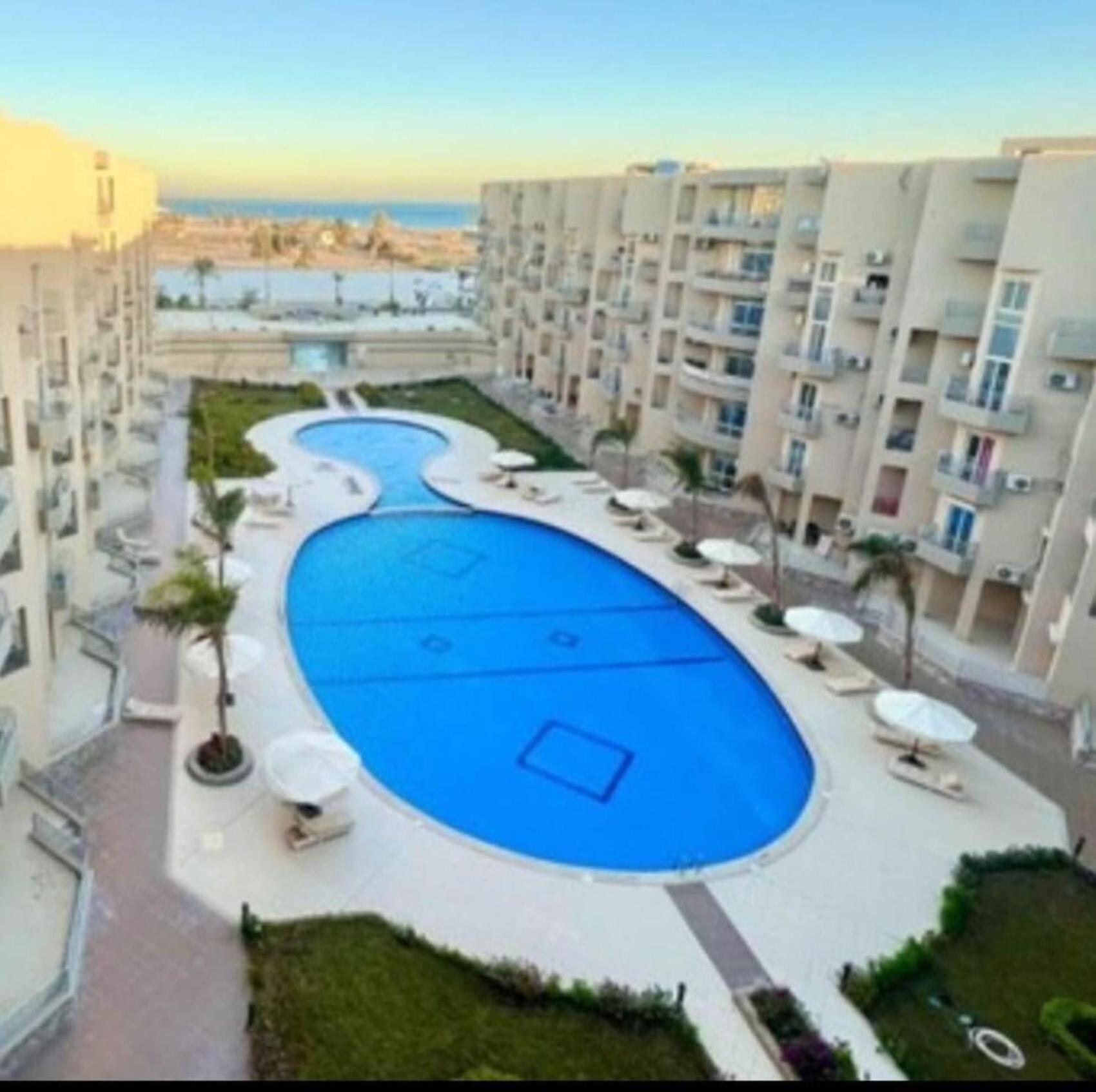 With Seaview, Amazing For Couples, Sunny & Seaview & Free Wi-fi Apartment *