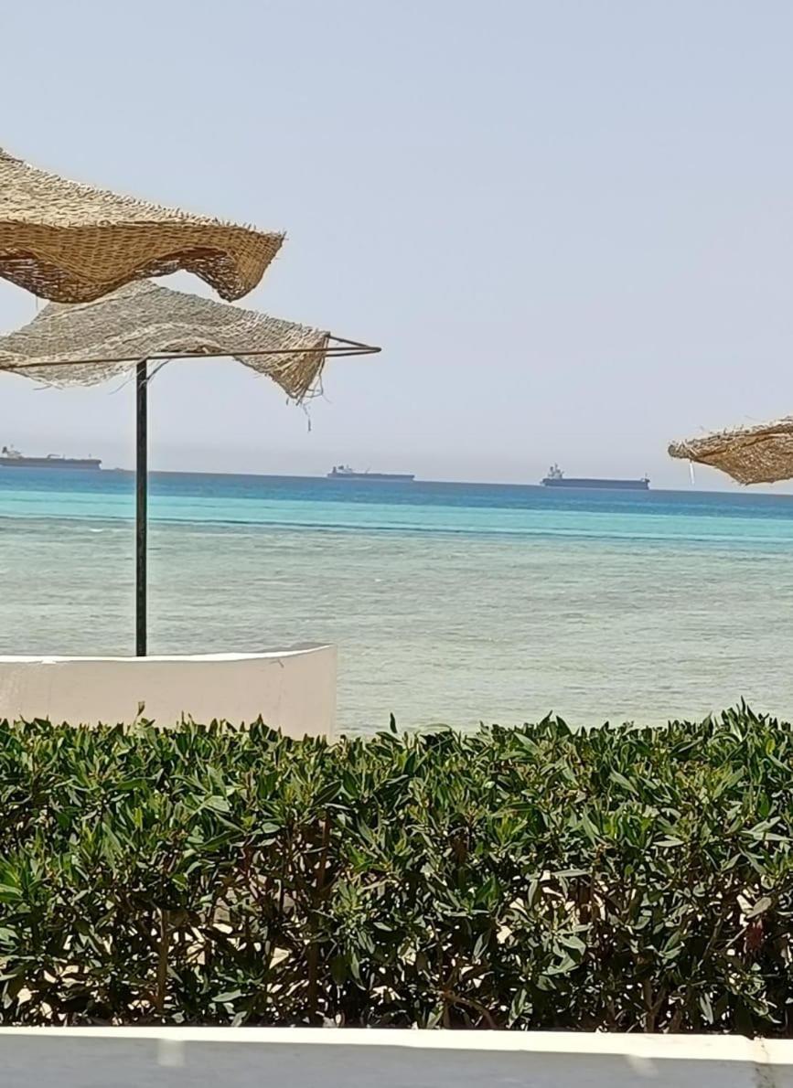 Apartment مكيف علي البحر صف أول بحديقة خاصة ومكيف بمنتجع براس سدر *