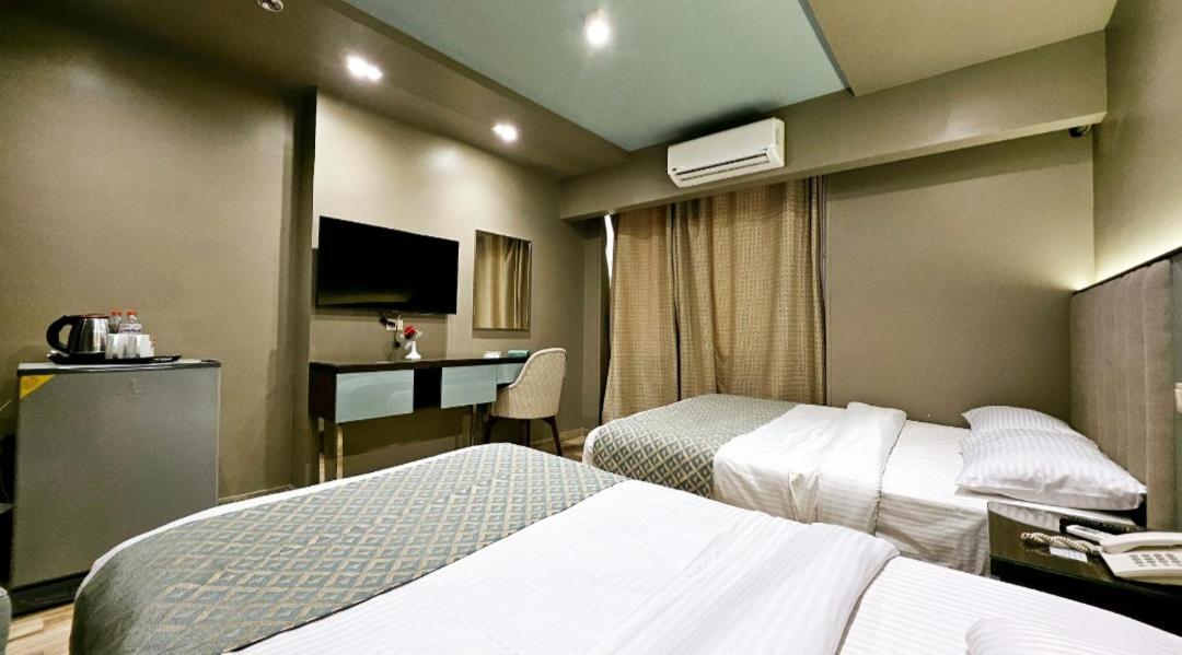 Grand Bayan & At Nile Plaza 2* Cairo