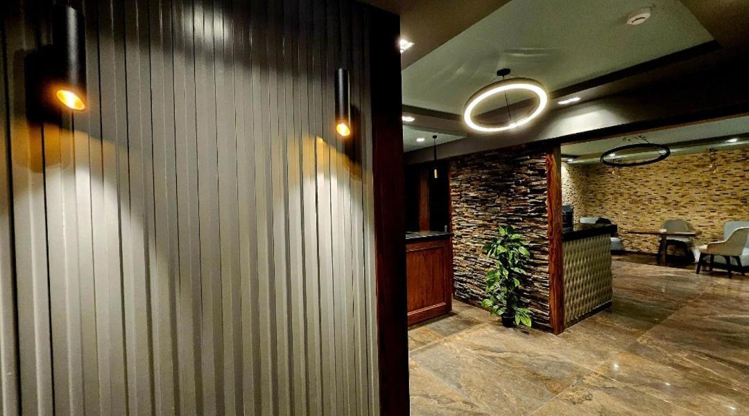 Otel Grand Bayan & At Nile Plaza Kahire