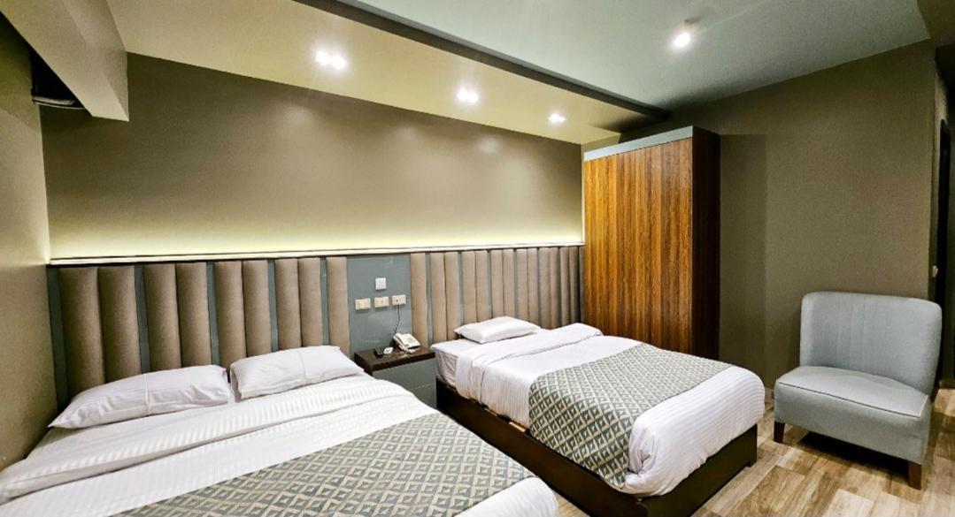 Grand Bayan & At Nile Plaza 2* Cairo