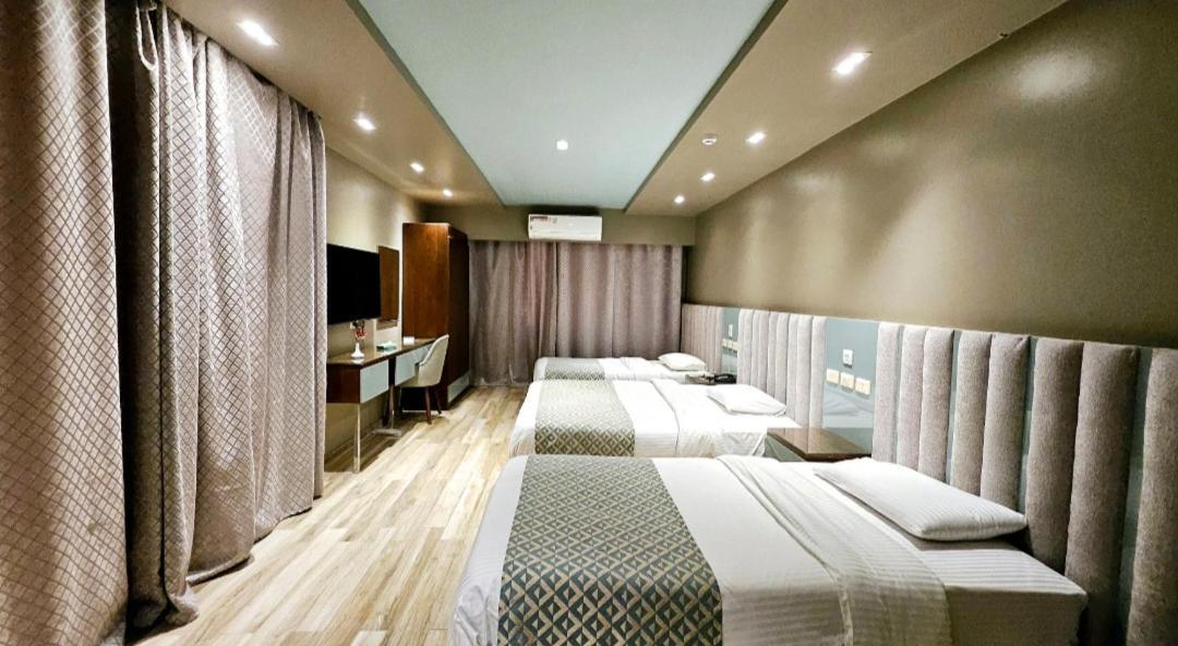 Grand Bayan & At Nile Plaza 2*
