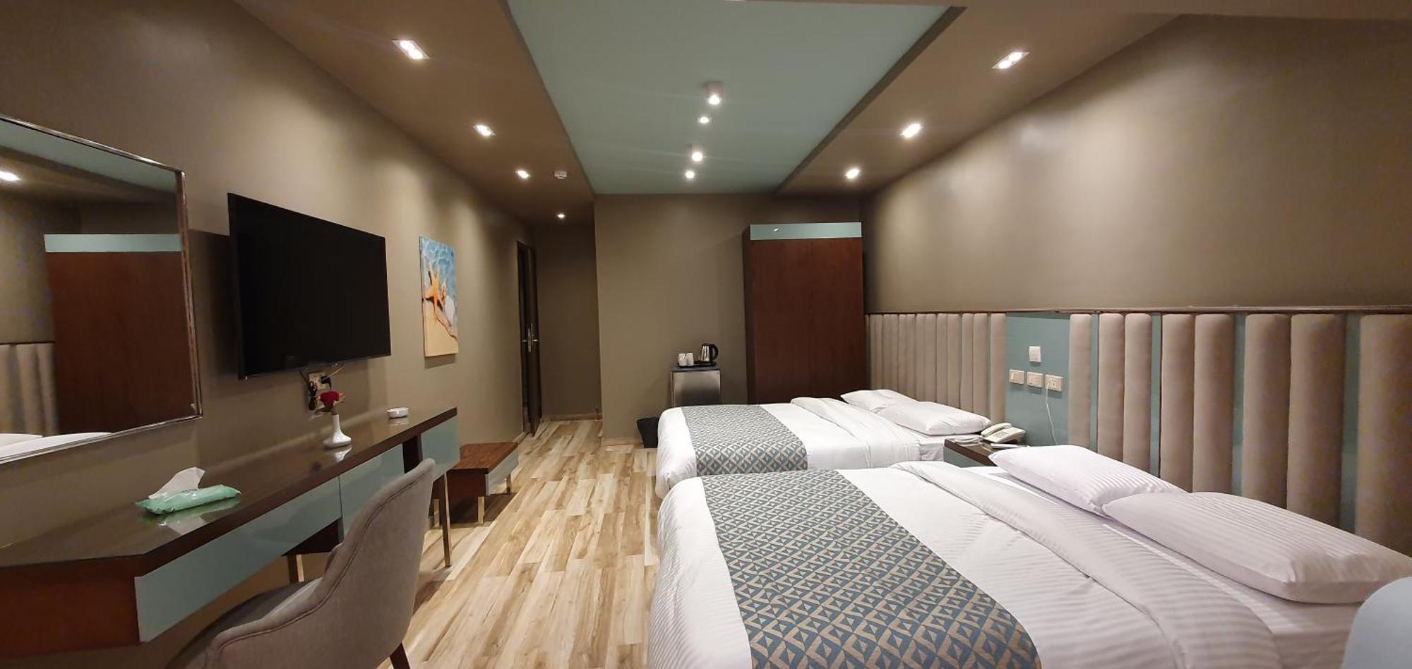 Hotel Grand Bayan & At Nile Plaza