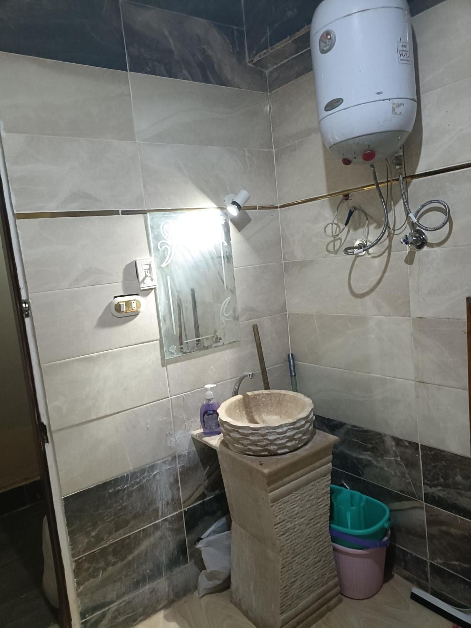 مكيف علي البحر صف أول بحديقة خاصة ومكيف بمنتجع براس سدر * Ras Sedr