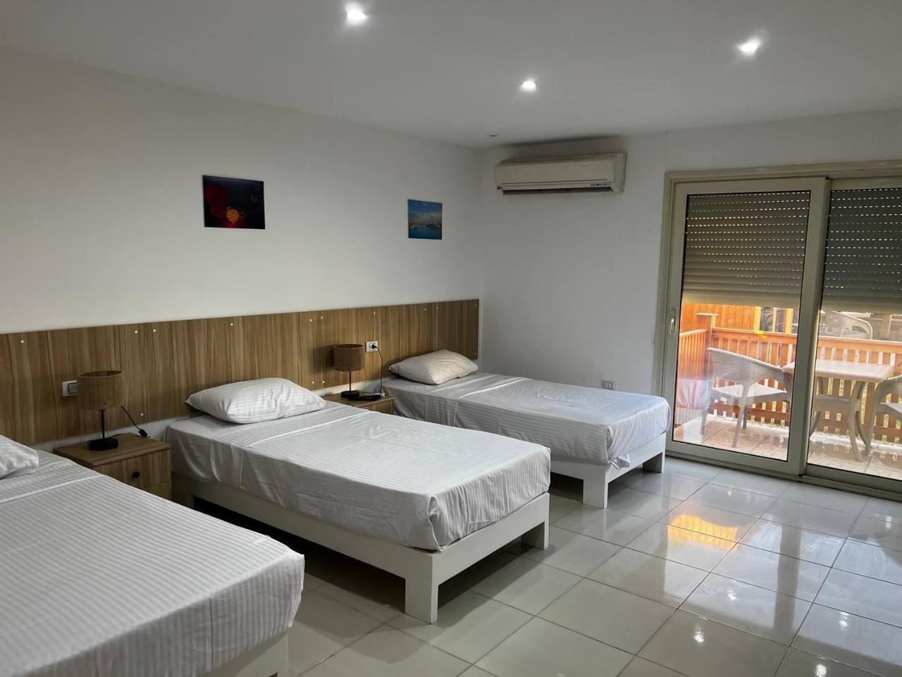 Lilly Lounge And Pool For Adults Only Motel