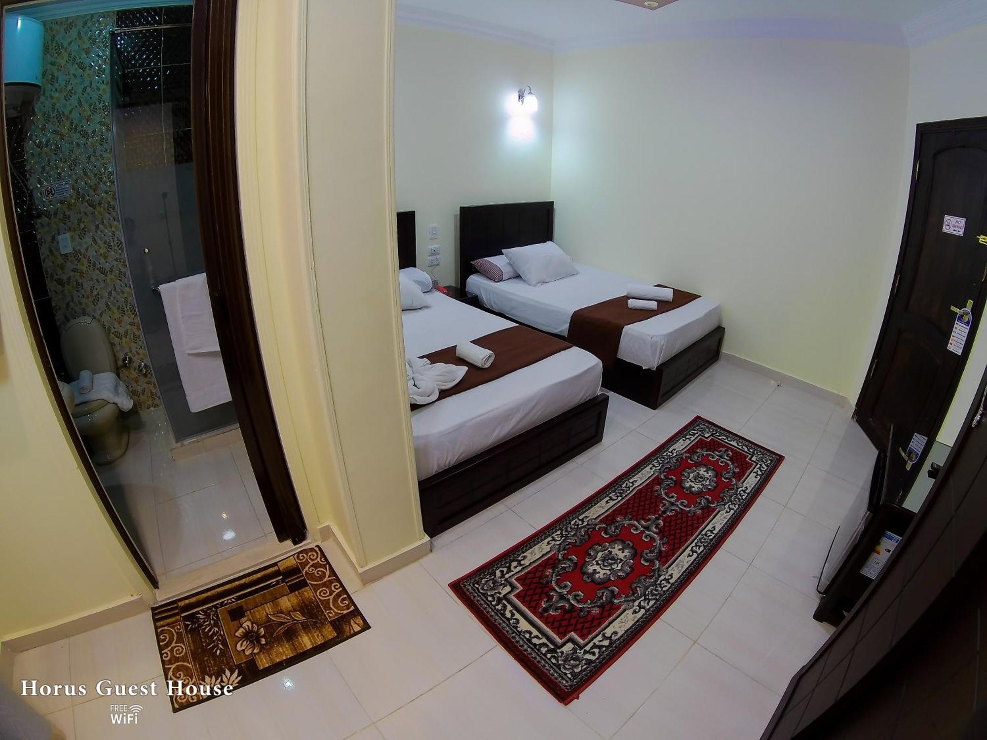 Hostel Horus Pyramids *