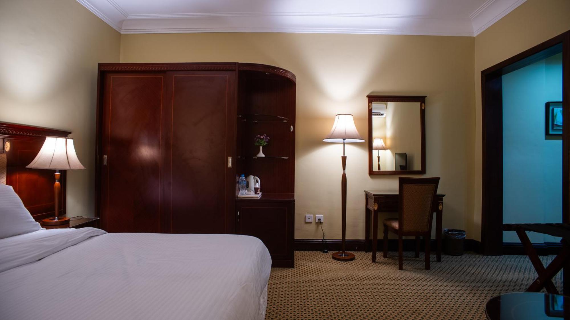 The 604 Powered By Look Otel
