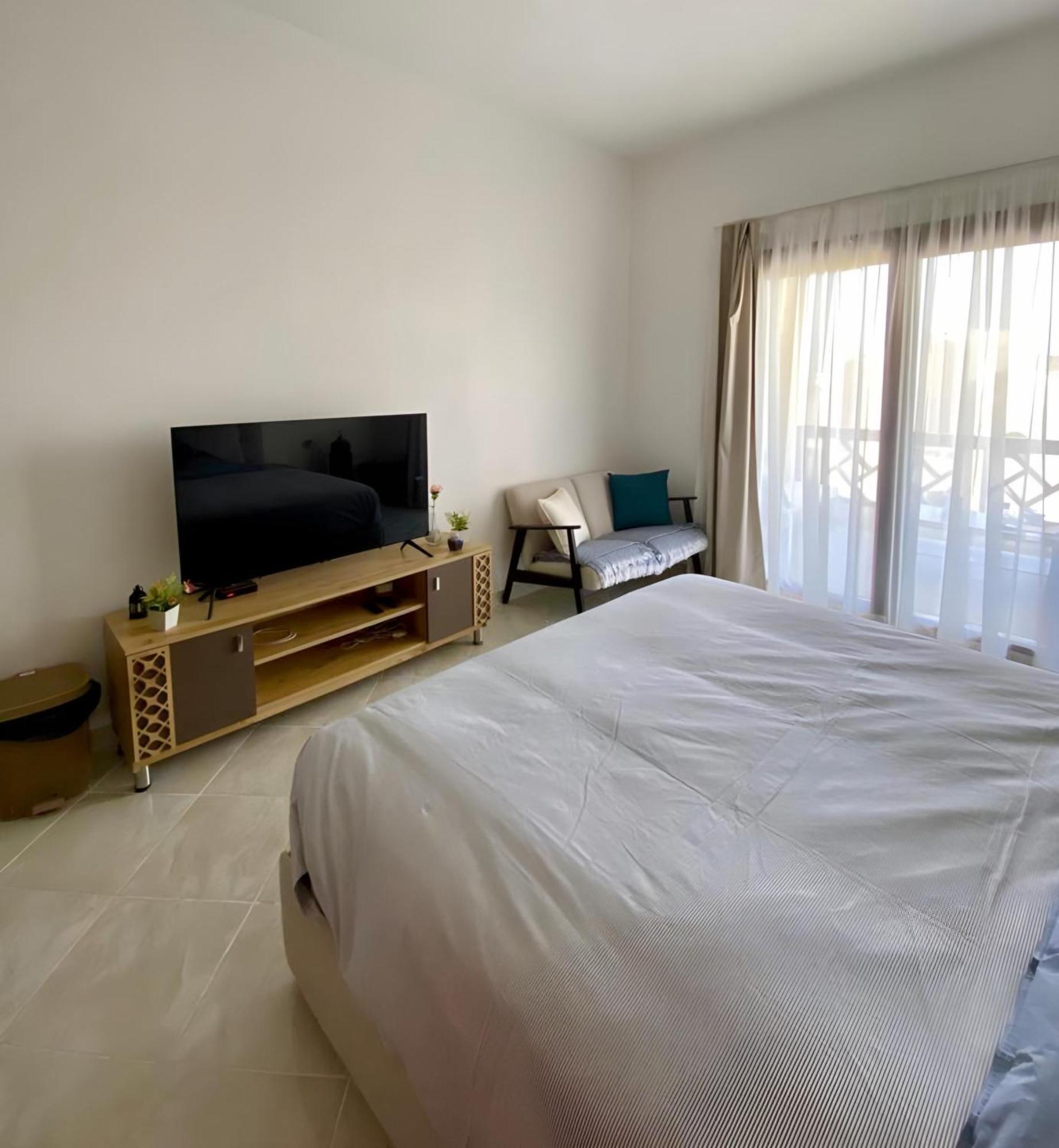 Aparthotel Luxury Beachfront Studio- Foreign Nationals Only Hurghada