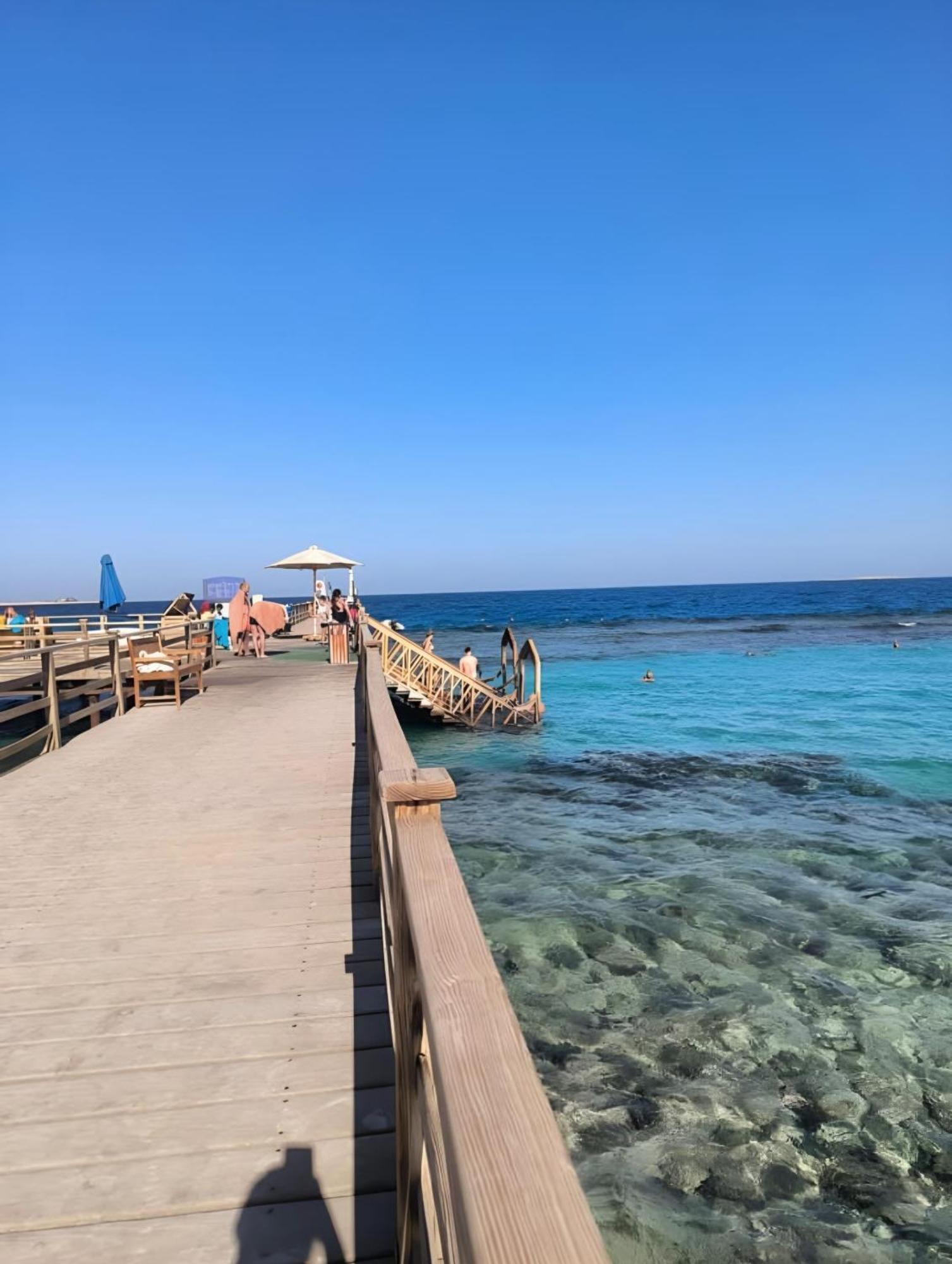 Luxury Beachfront Studio- Foreign Nationals Only Aparthotel Hurghada