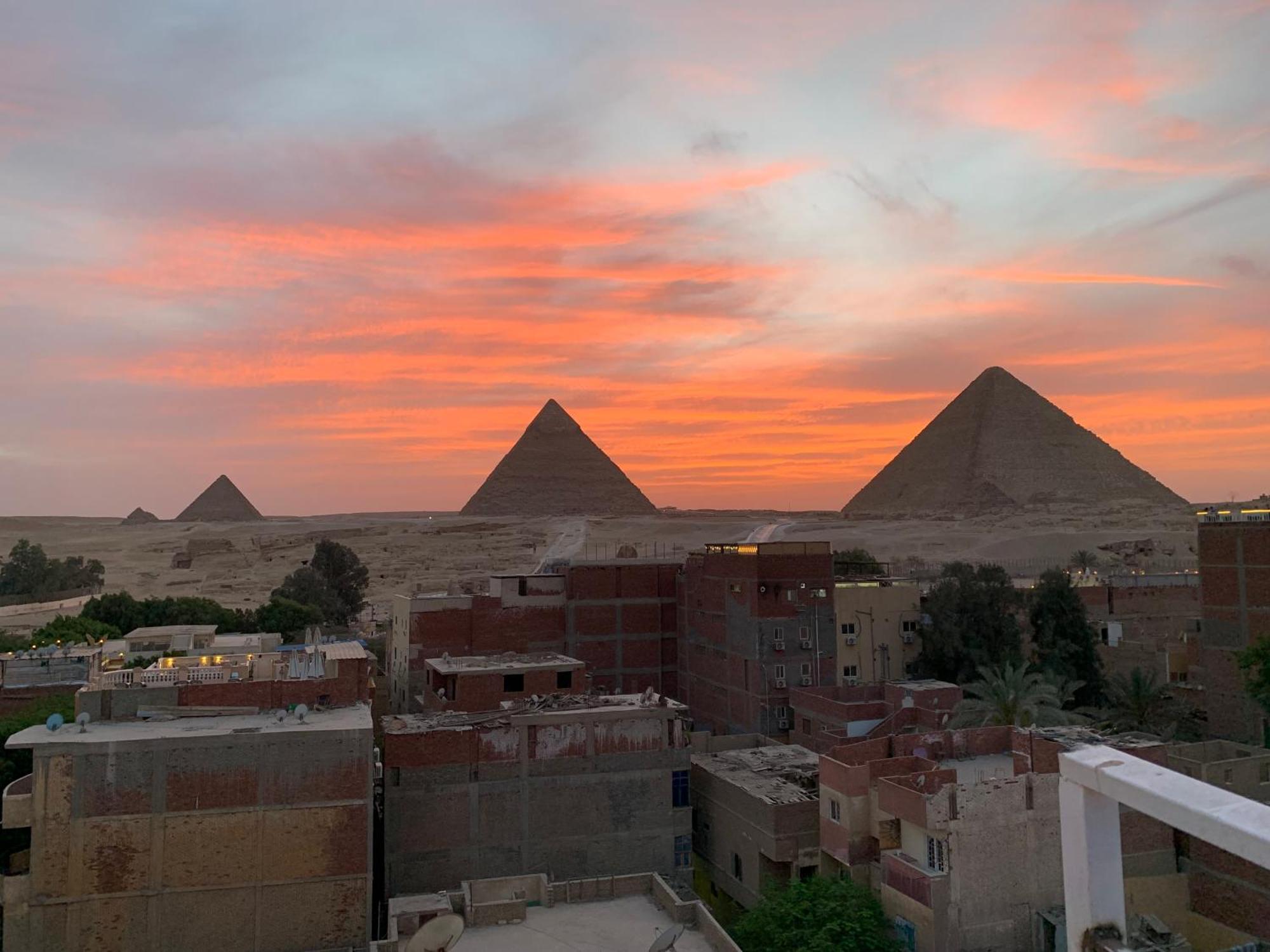 Horus Pyramids Hostel Kafret el-Gabal