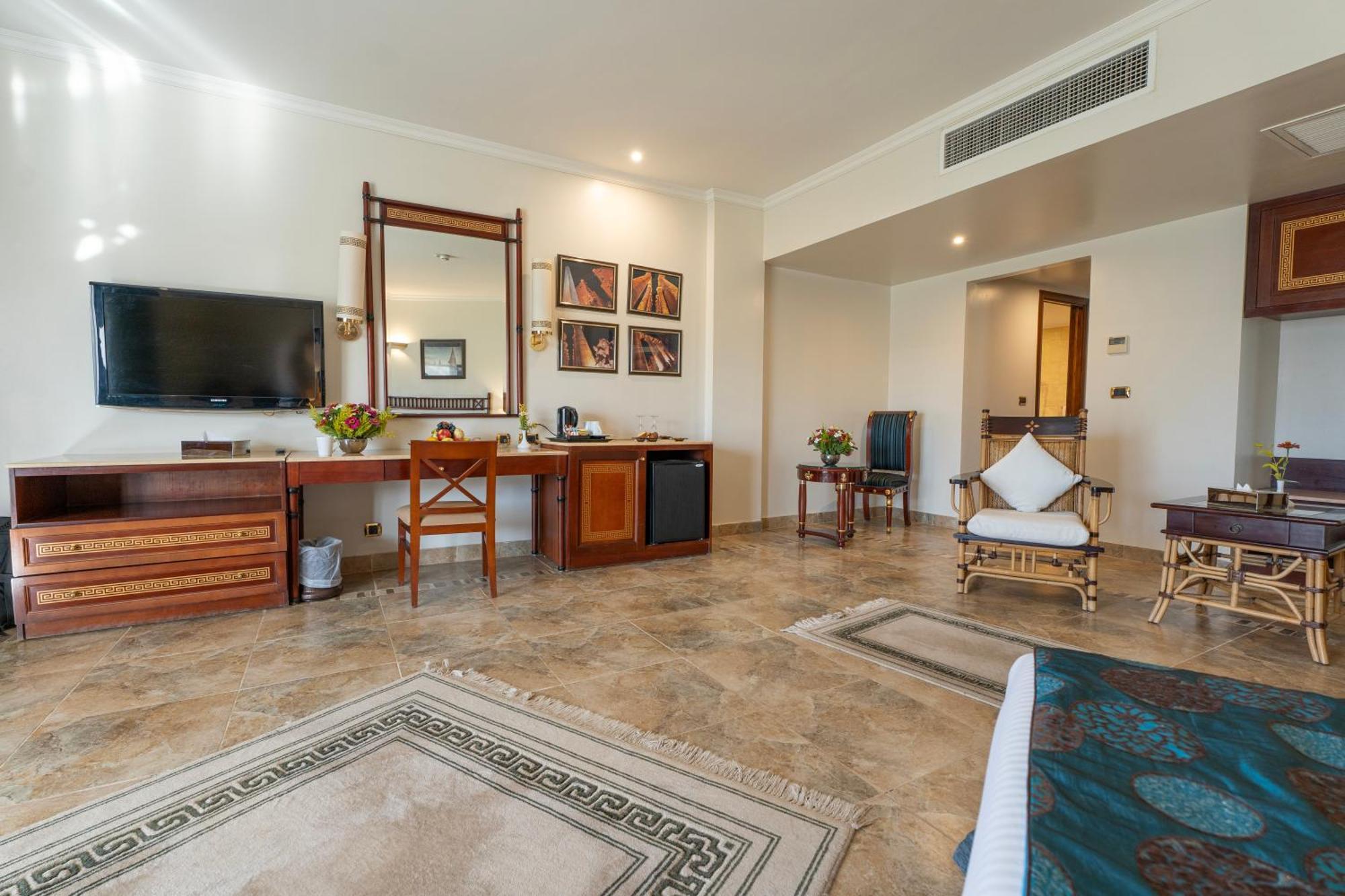 Jolie Ville Hotel & Spa Kings Island Luxor 5*