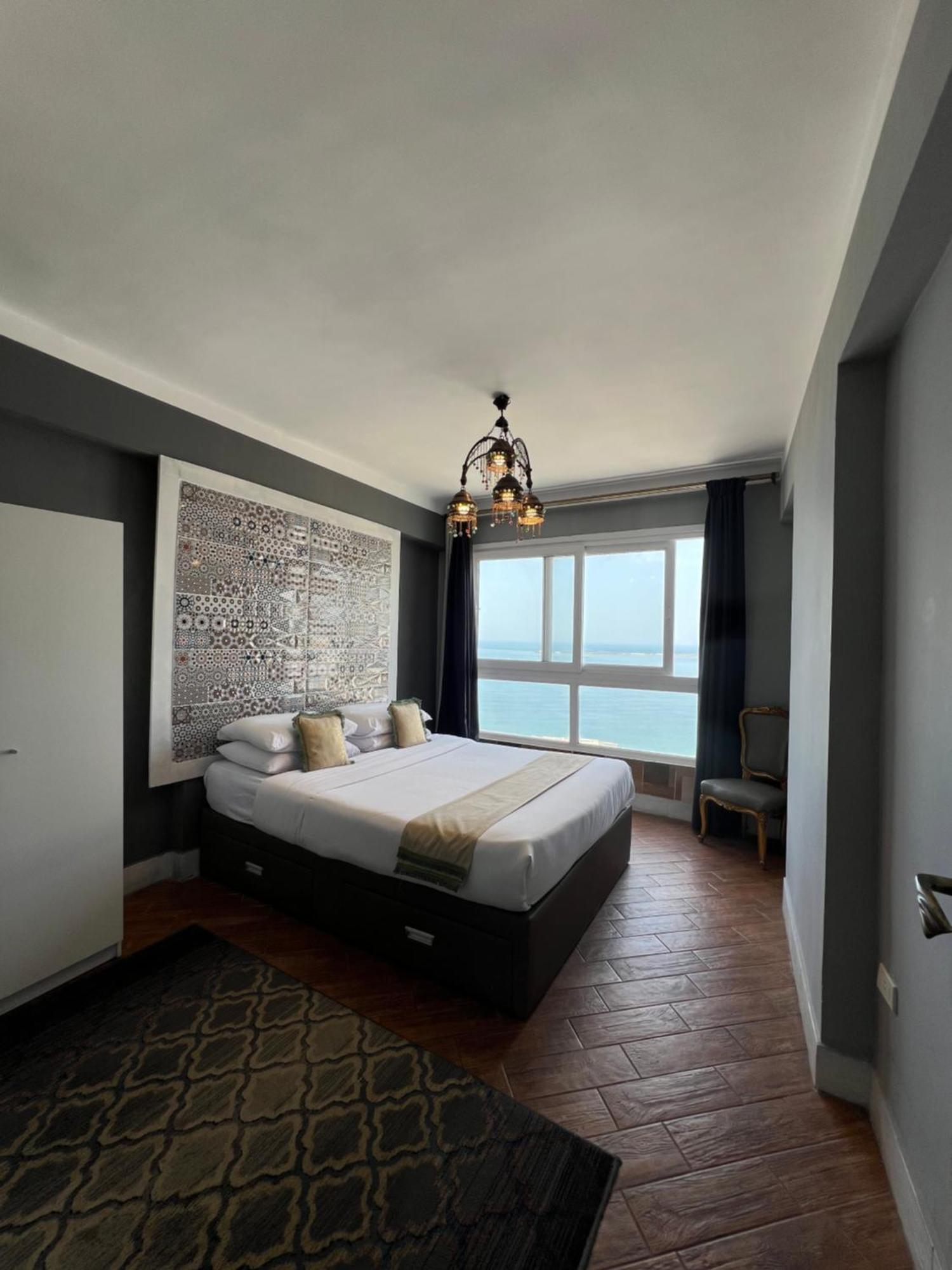 Downtown Sea View * Alexandria
