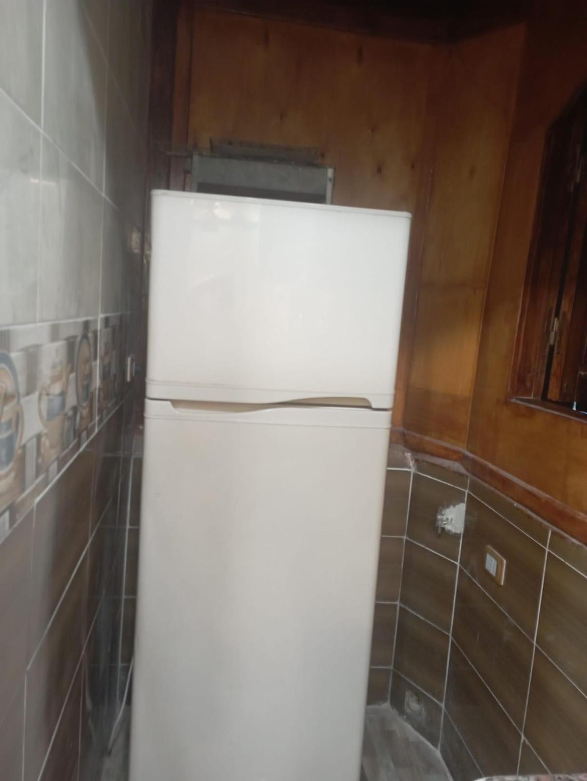 رائع مجدد بالكامل للعائلات فقط باندلسيه مطروح Apartment