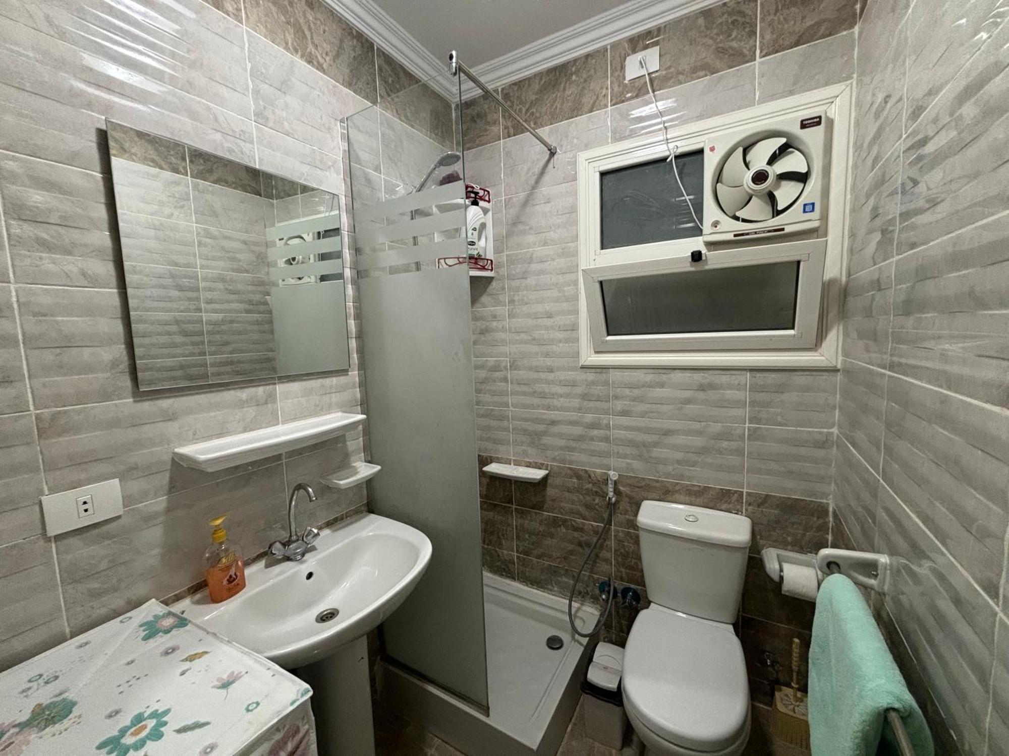 Apartment Luxury Inn: 2br Prime Location In B12 *