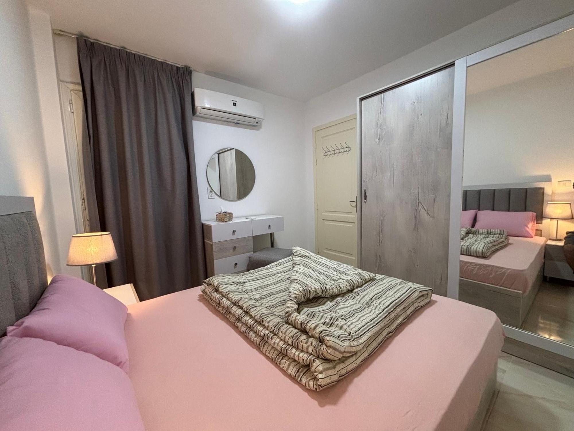 Apartment Luxury Inn: 2br Prime Location In B12