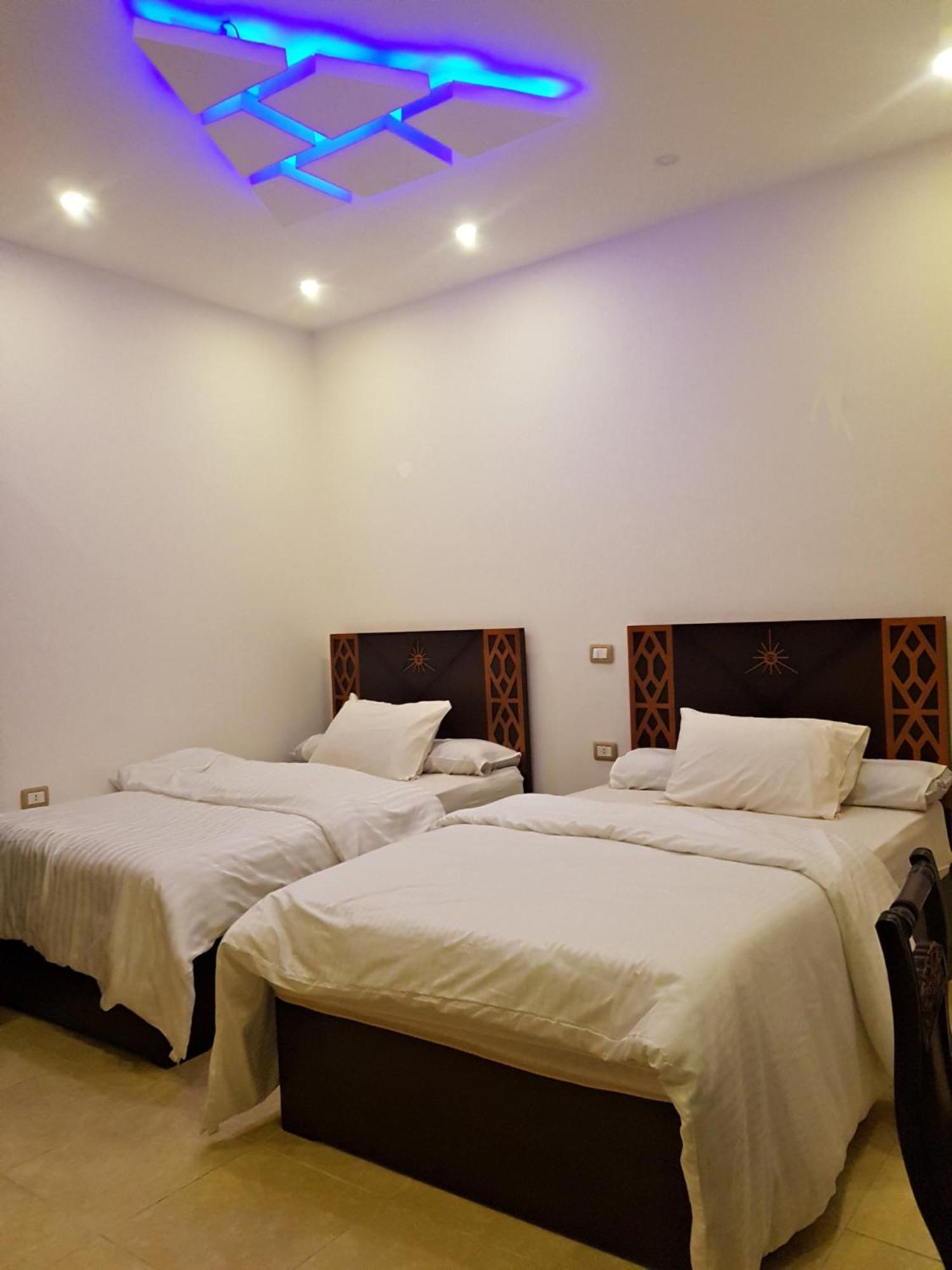 Sahara Pyramids Inn Kafrat al Jabal