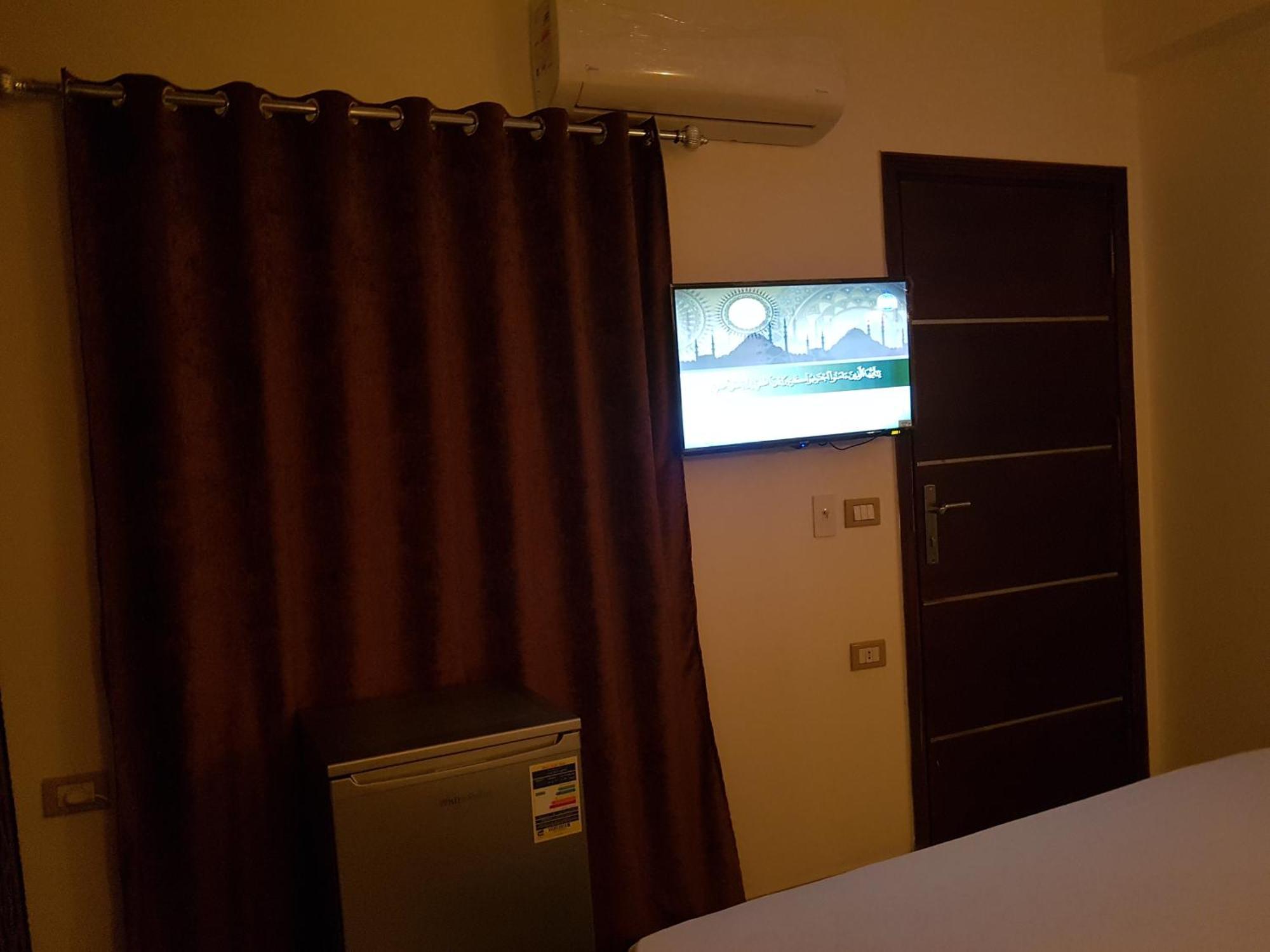 Inn Sahara Pyramids