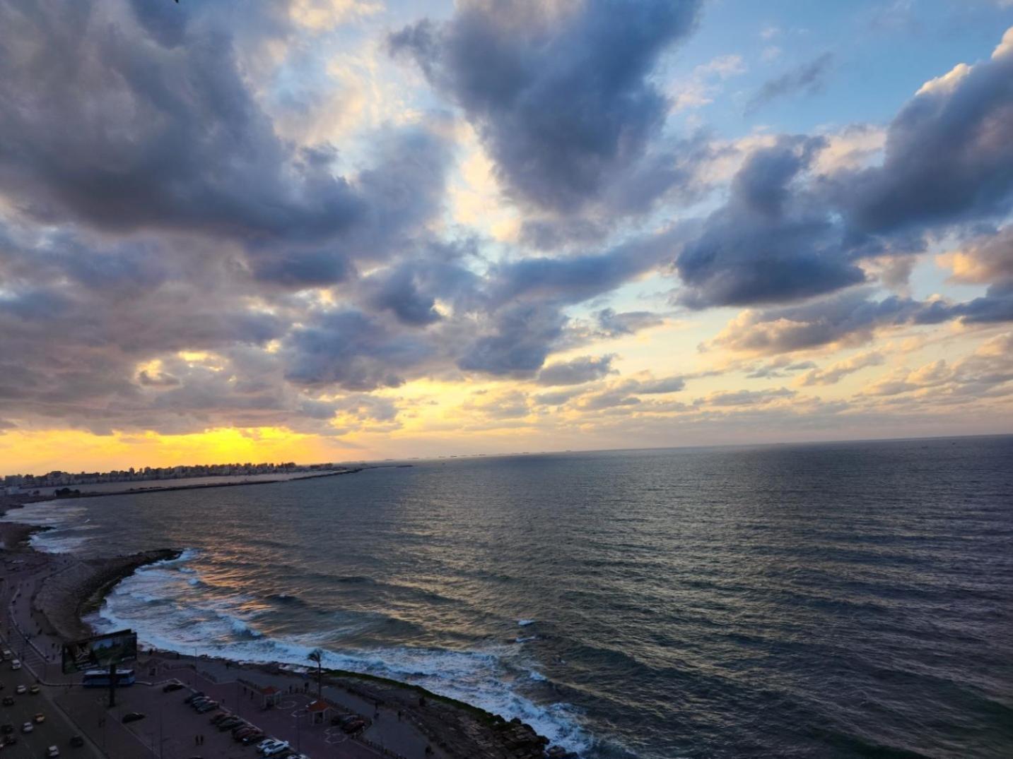 Sea View Heart * Alexandria