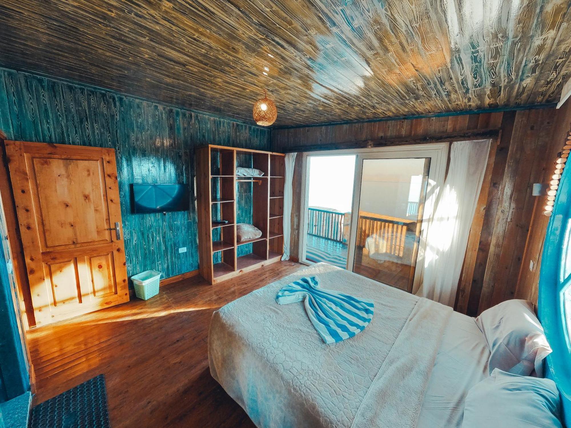 New Moon Island Camp Lodge Nuweiba