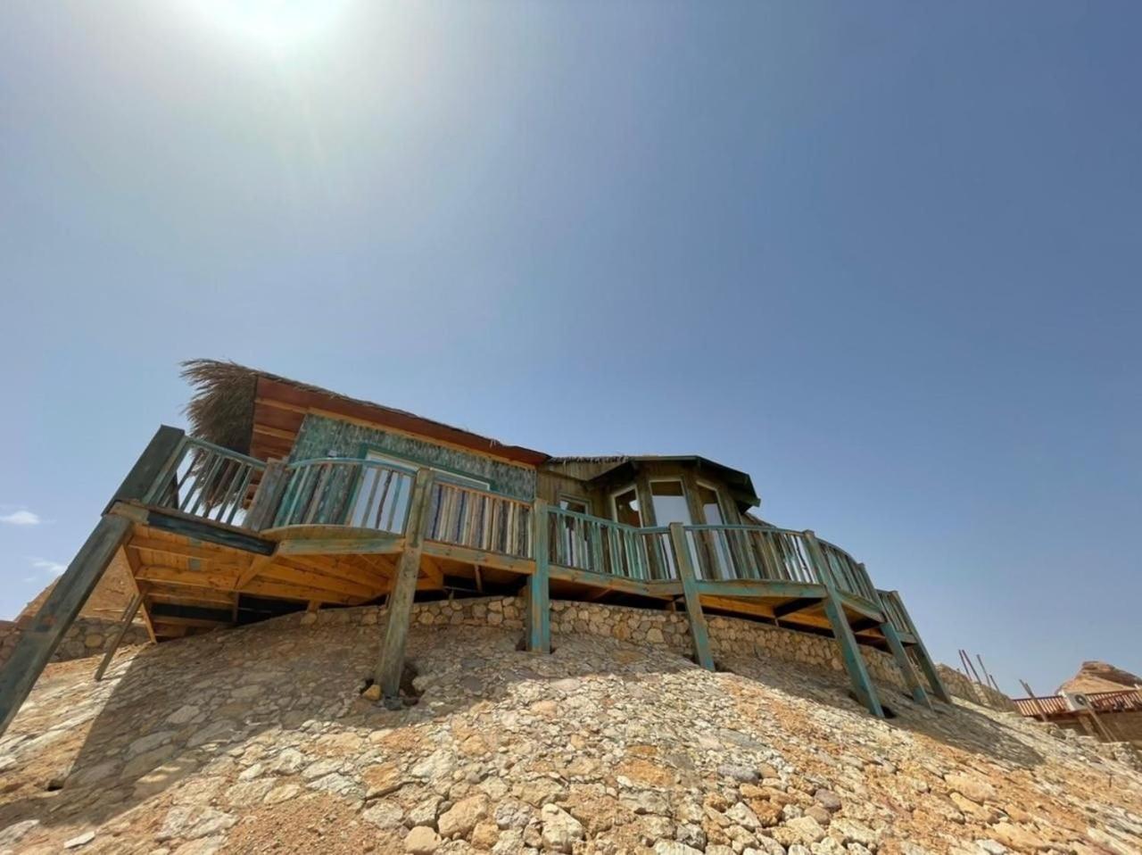 New Moon Island Camp Lodge