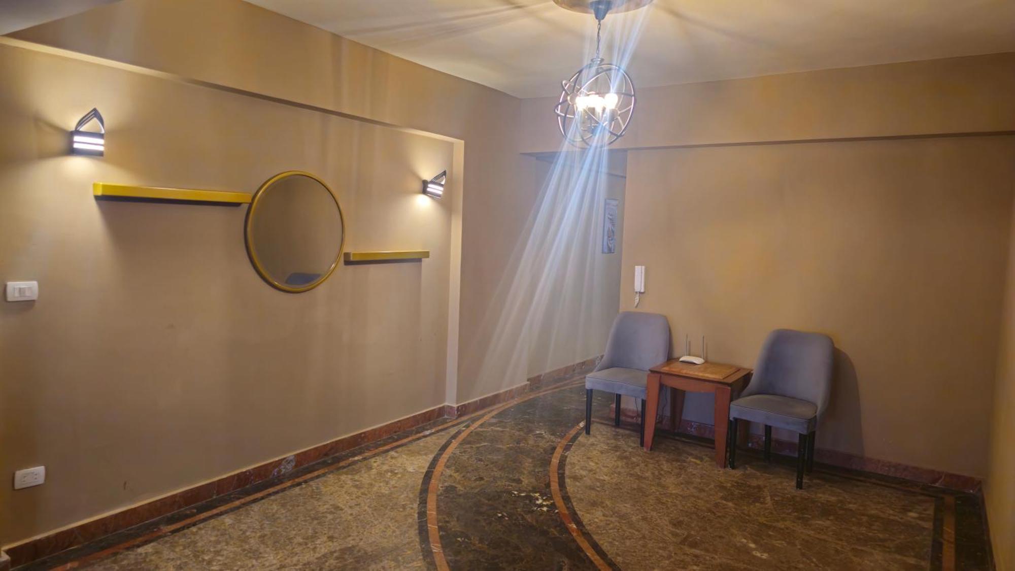 Midpoint Sea View - Families Only Apartament