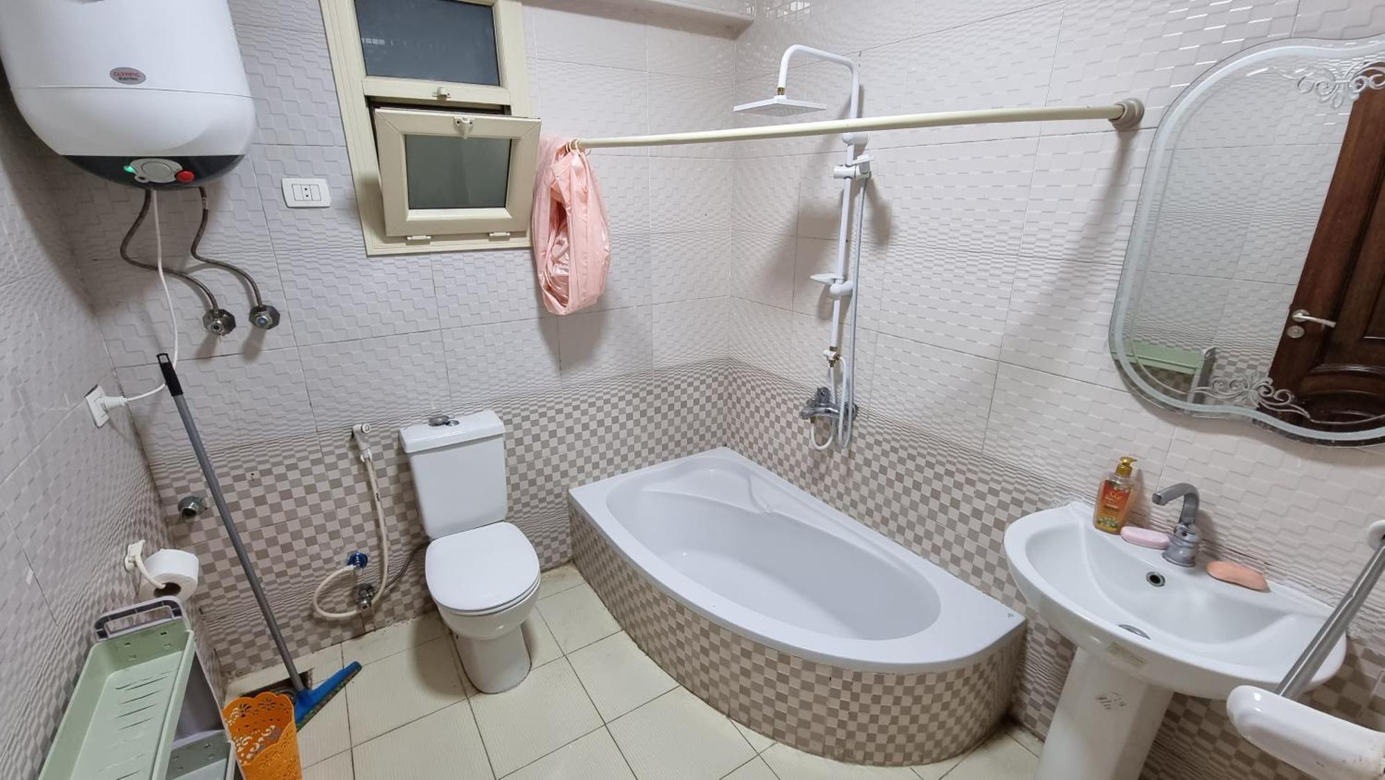 Midpoint Sea View - Families Only Apartament *