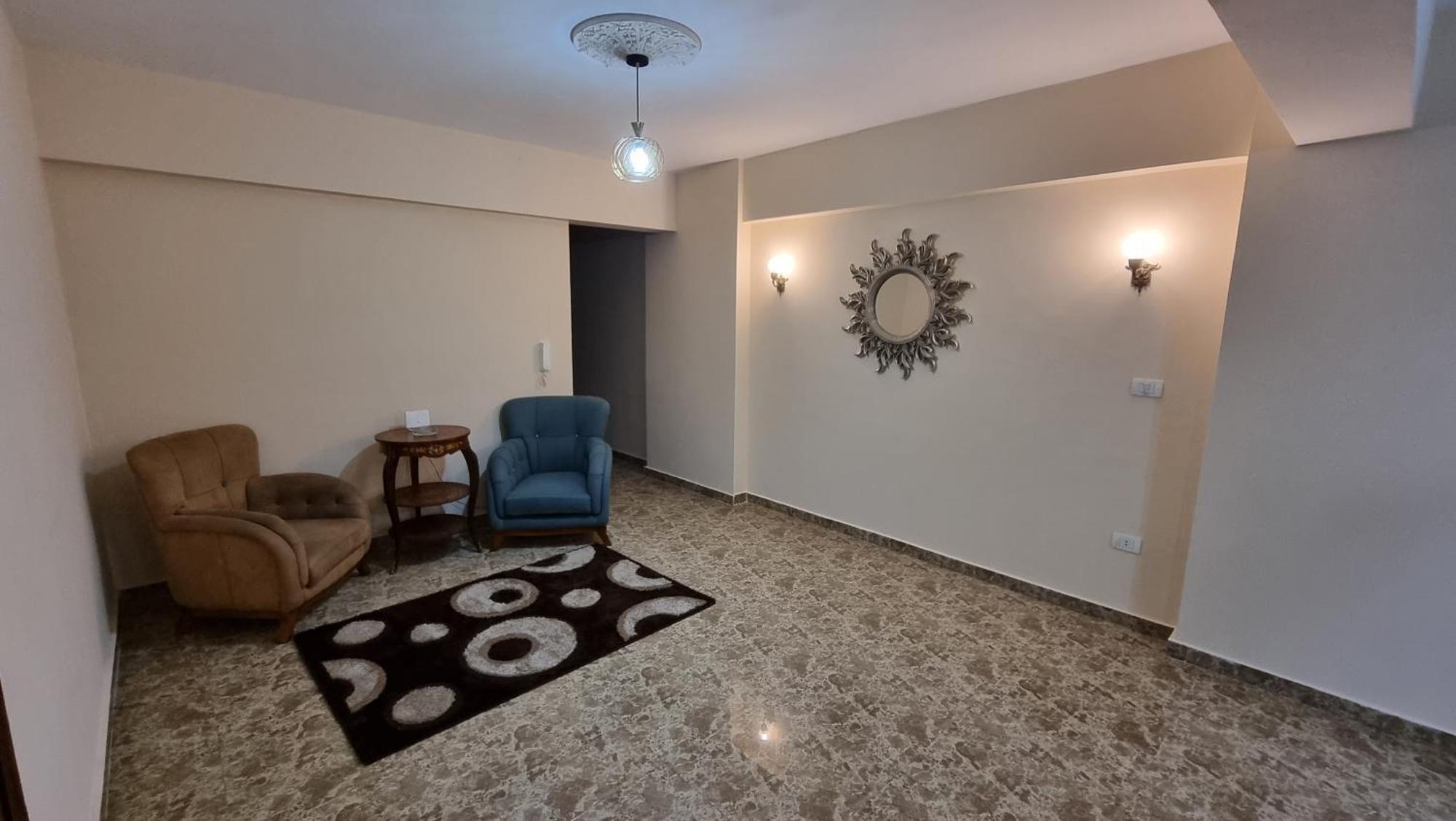 Midpoint Sea View - Families Only *