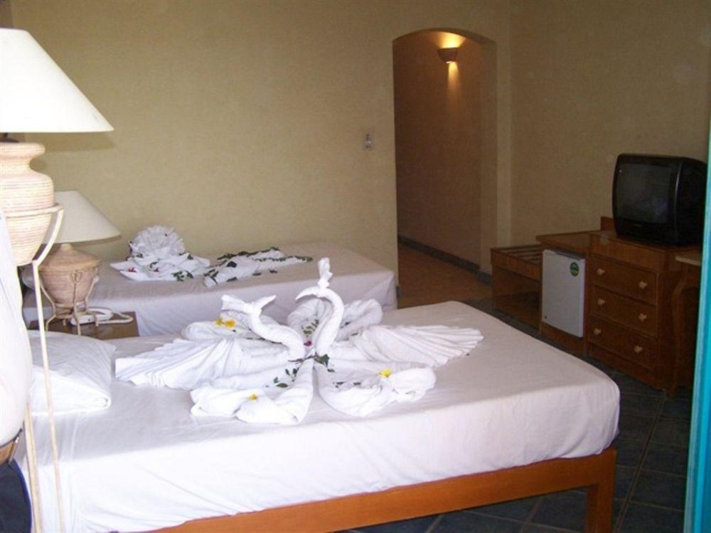Sun & Sea And Aqua Park - Resort 3*