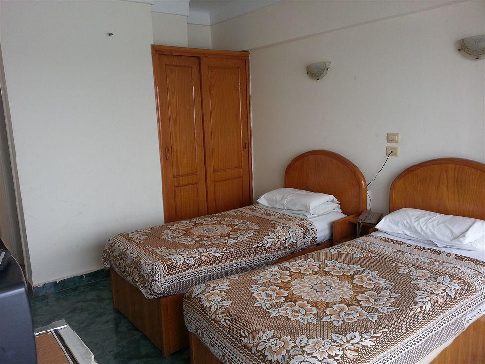Cleopatra (adults Only) 3* Alexandria